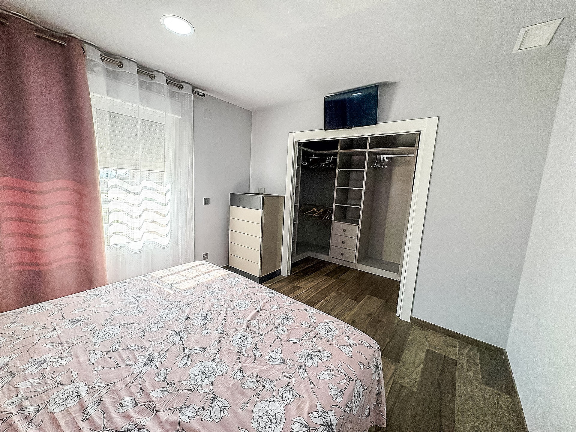 Resale - 8 Bedroom 7 Bathroom Villa in Crevillente -  - Alicante