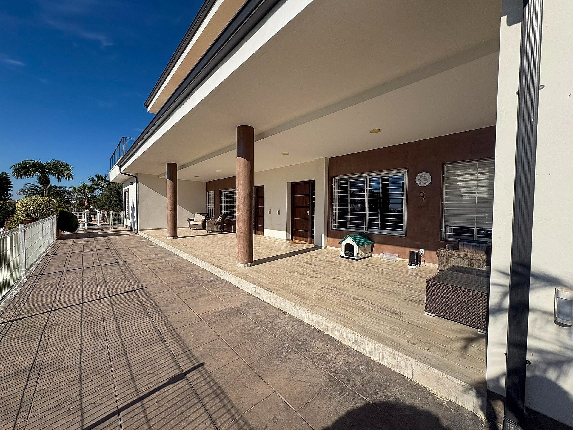 Resale - 8 Bedroom 7 Bathroom Villa in Crevillente -  - Alicante