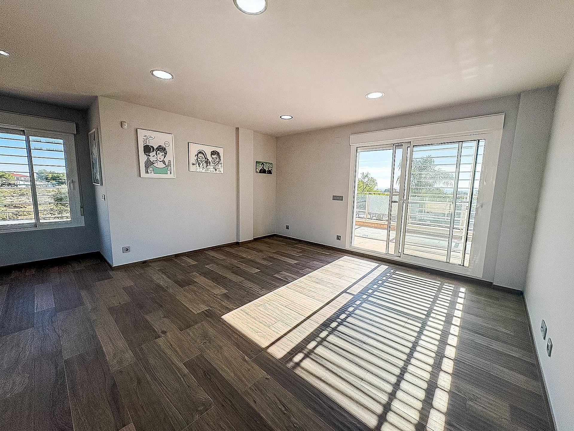 Resale - 8 Bedroom 7 Bathroom Villa in Crevillente -  - Alicante