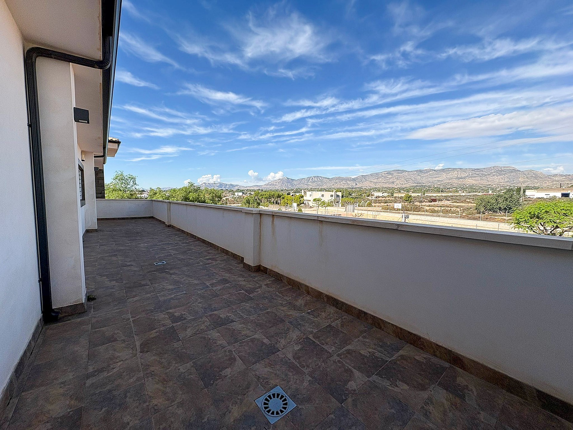 Resale - 8 Bedroom 7 Bathroom Villa in Crevillente -  - Alicante