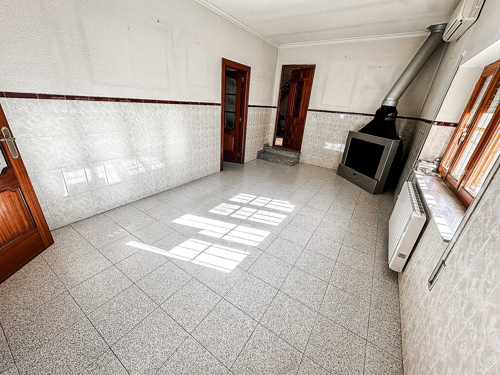 Resale - 3 Bedroom 2 Bathroom Townhouse in Pinoso -  - Alicante