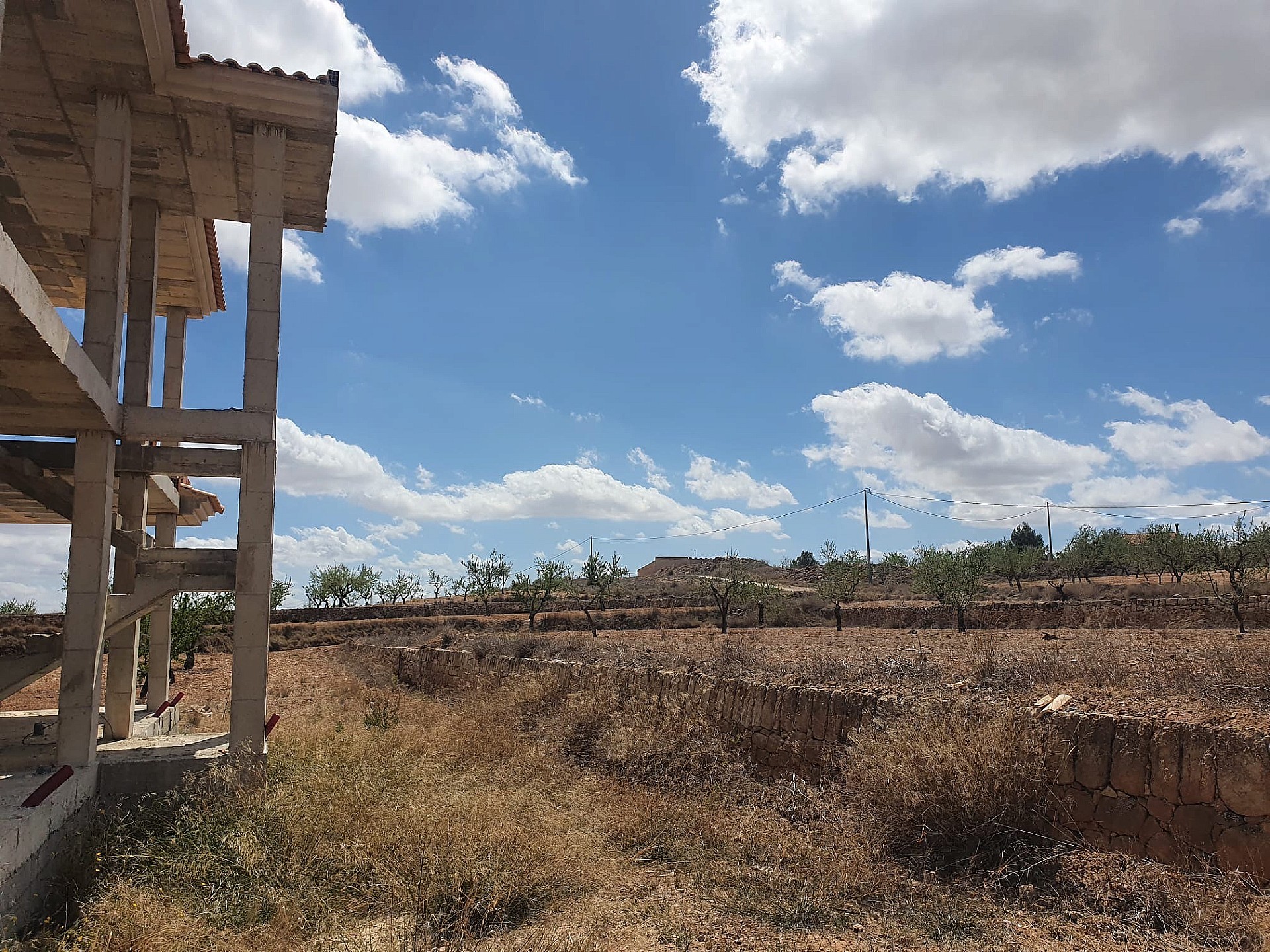 Resale - 4 Bedroom 3 Bathroom Villa in Pinoso -  - Alicante