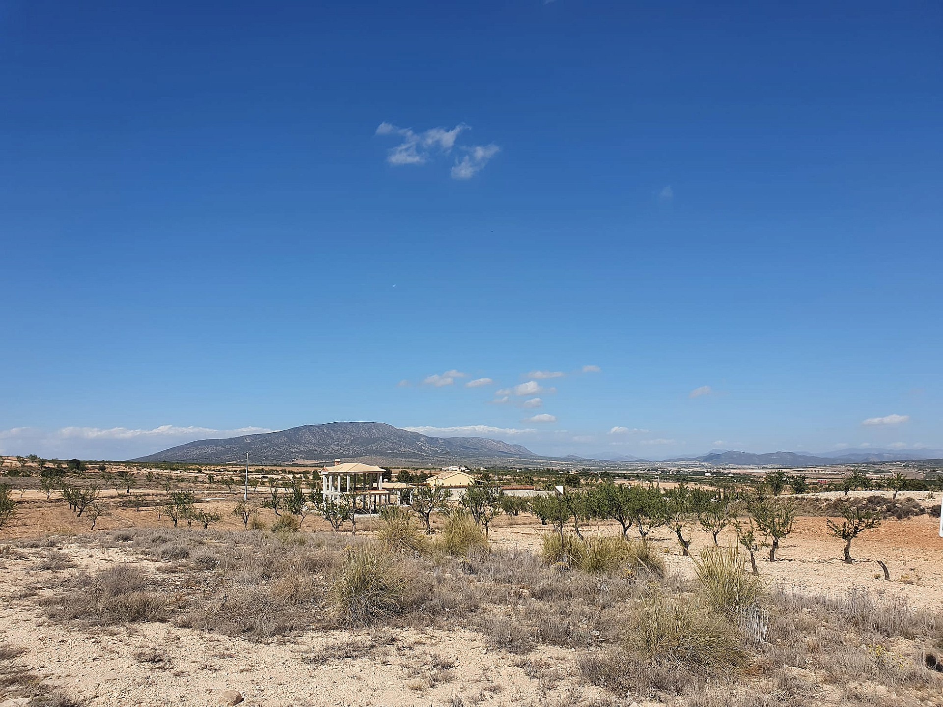 Resale - 4 Bedroom 3 Bathroom Villa in Pinoso -  - Alicante