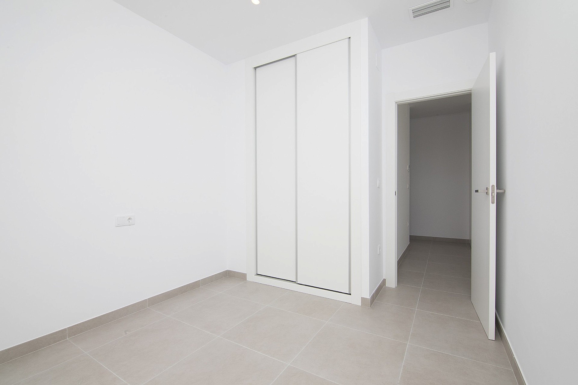 Resale - 3 Bedroom 2 Bathroom Villa in Polop -  - Alicante