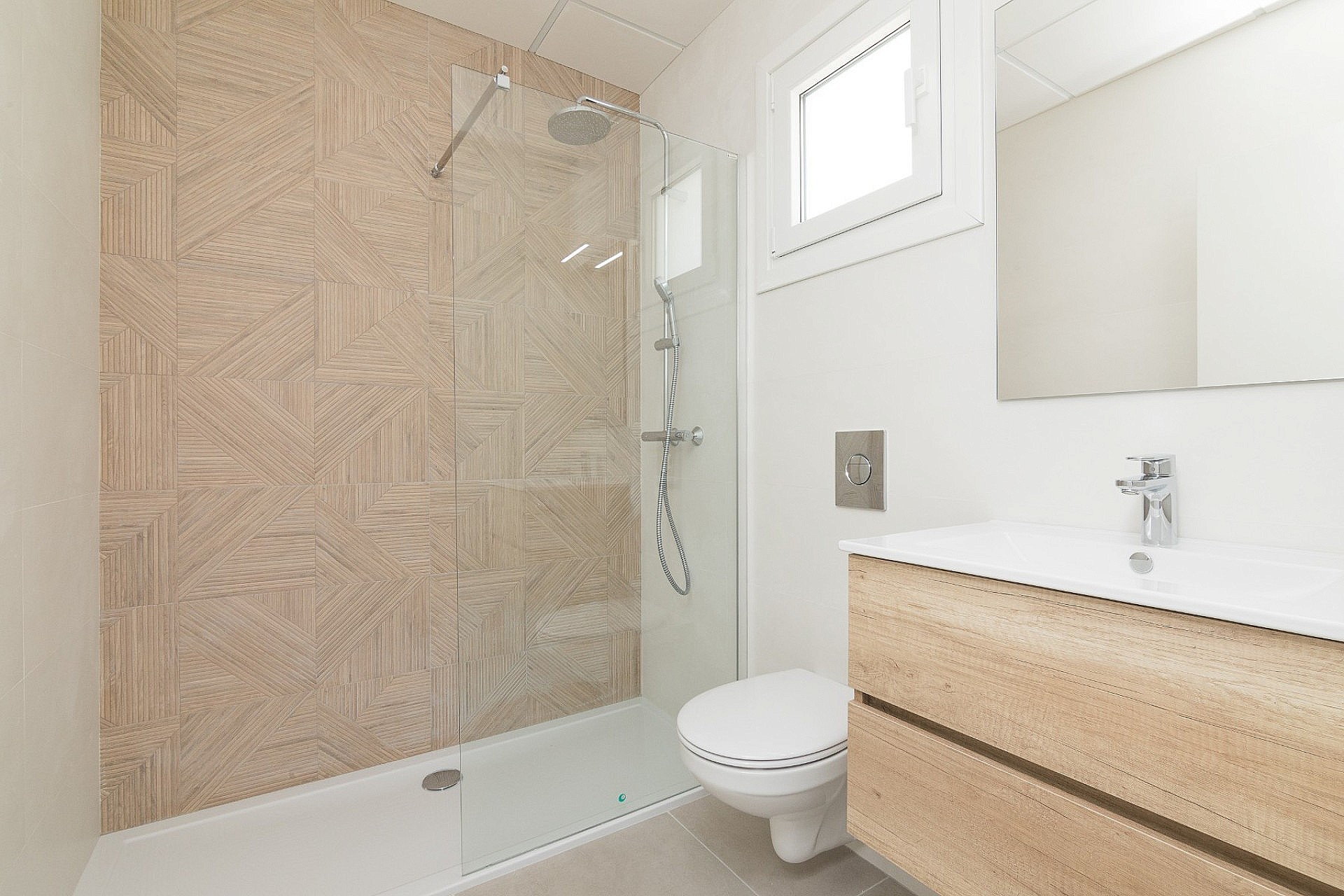 Resale - 3 Bedroom 2 Bathroom Villa in Polop -  - Alicante