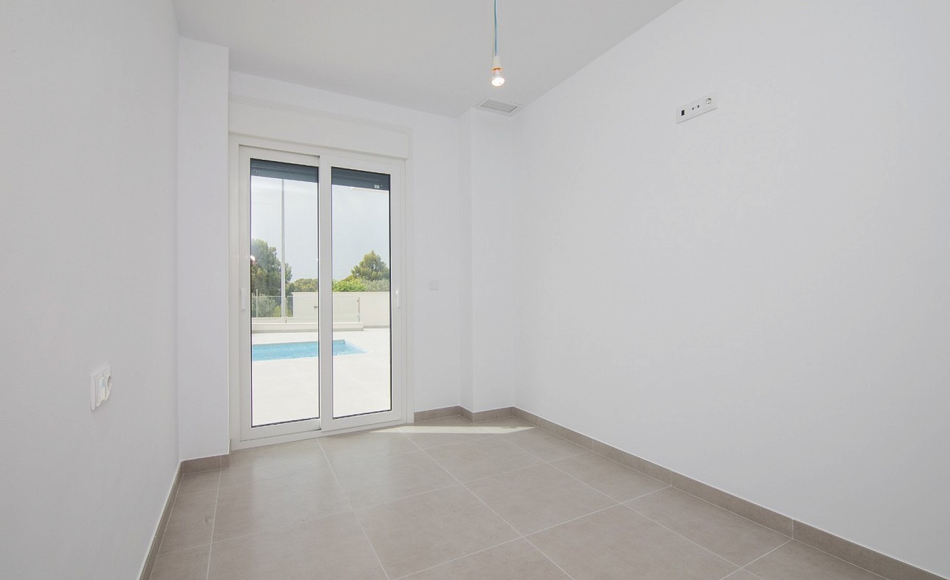 Resale - 3 Bedroom 2 Bathroom Villa in Polop -  - Alicante