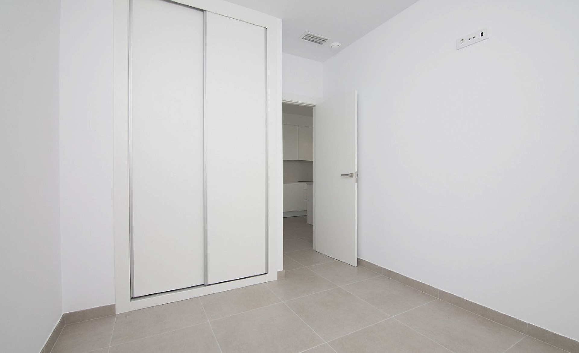 Resale - 3 Bedroom 2 Bathroom Villa in Polop -  - Alicante