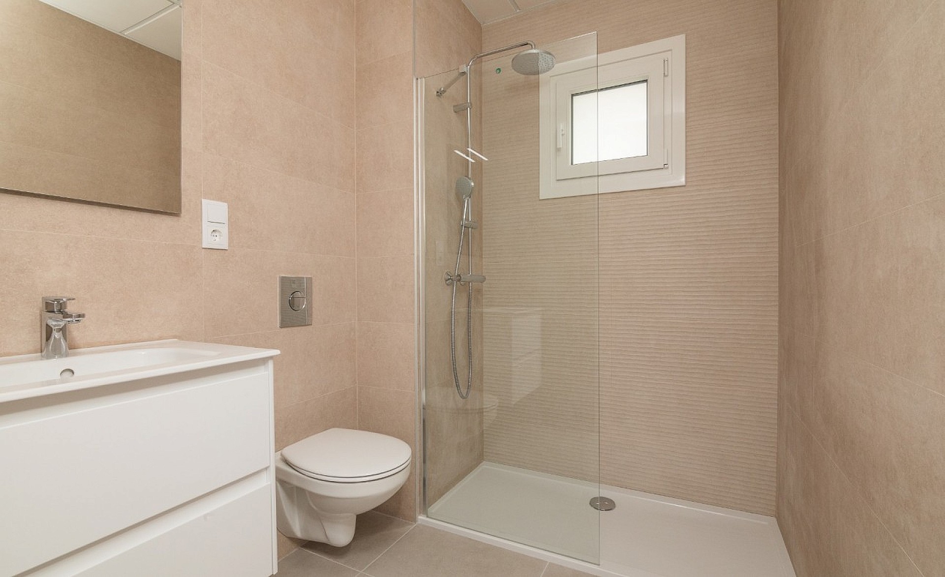 Resale - 3 Bedroom 2 Bathroom Villa in Polop -  - Alicante