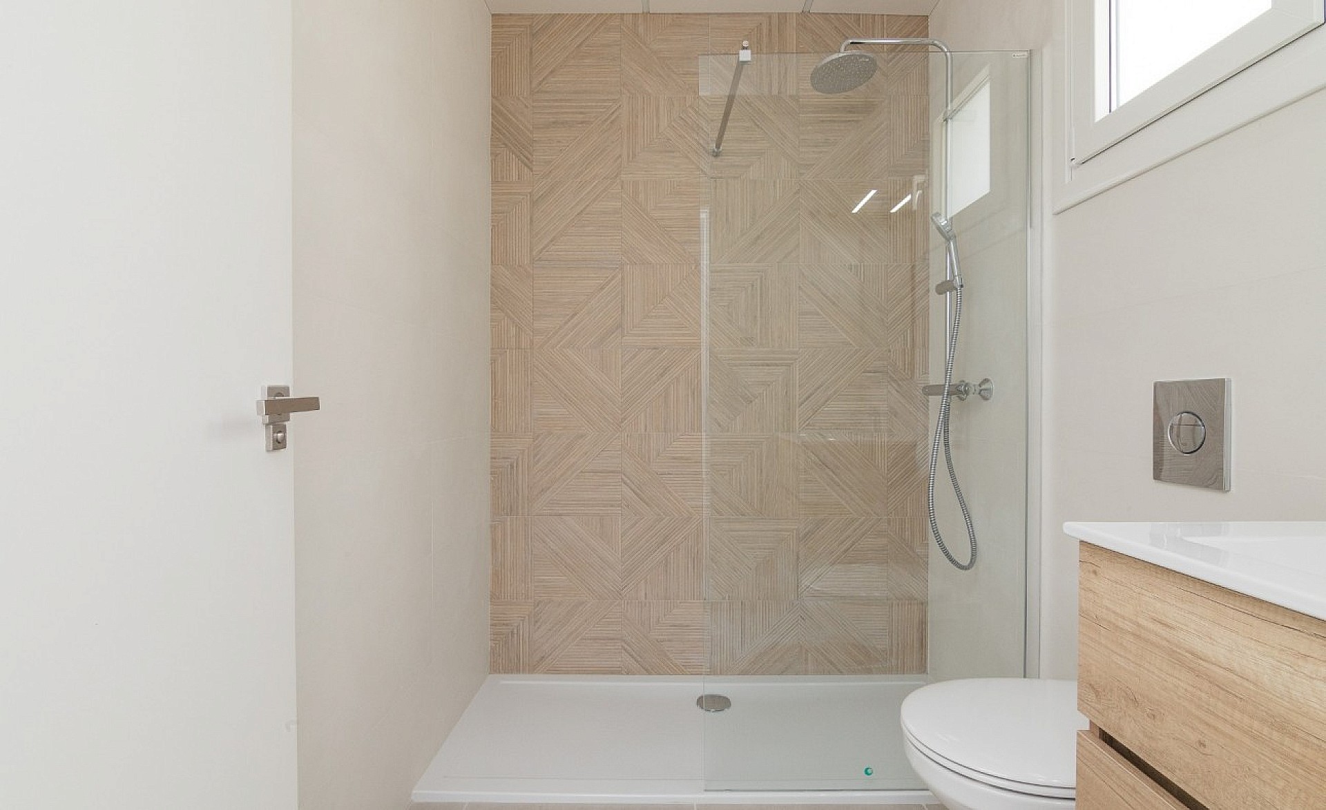 Resale - 3 Bedroom 2 Bathroom Villa in Polop -  - Alicante