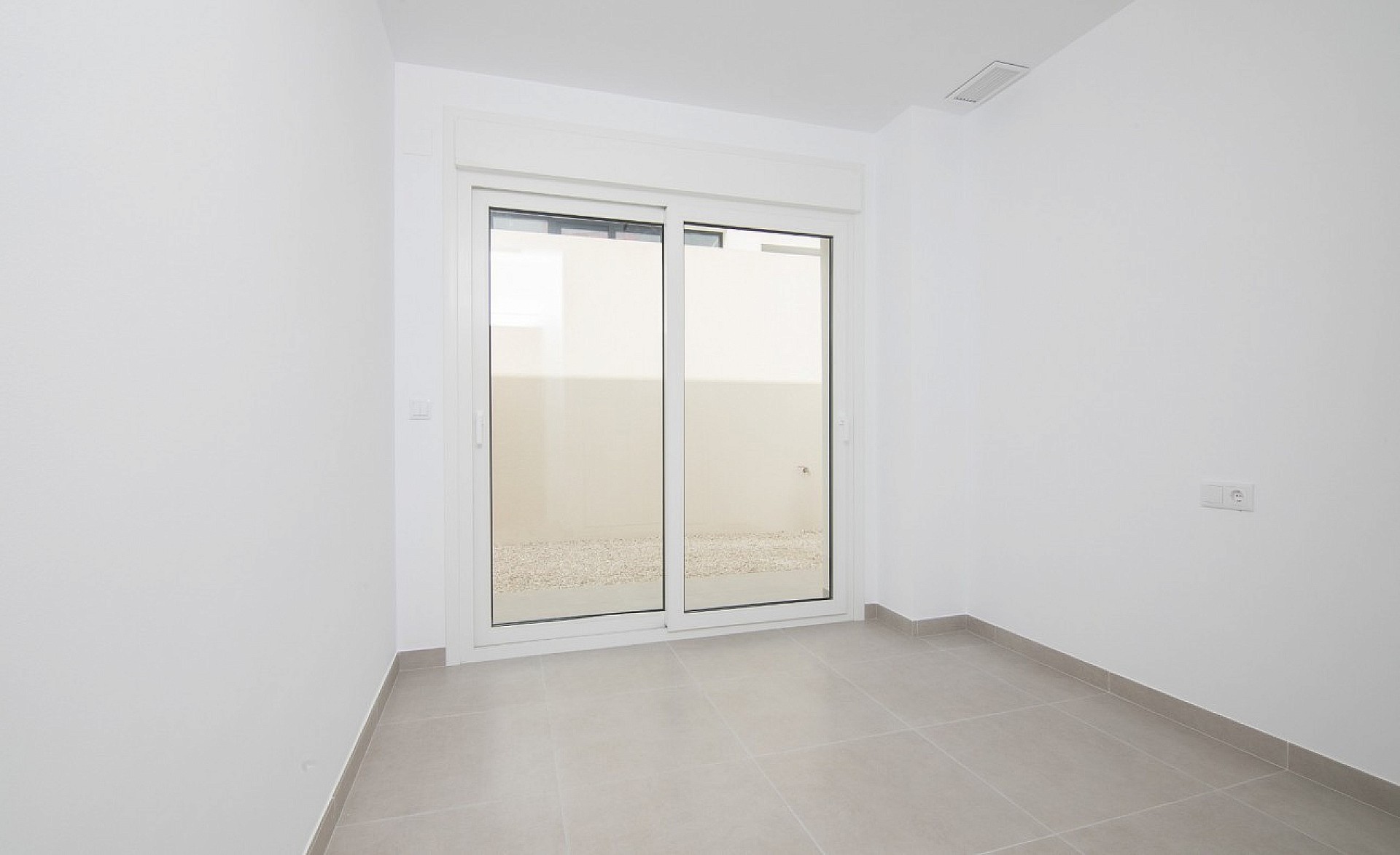 Resale - 3 Bedroom 2 Bathroom Villa in Polop -  - Alicante