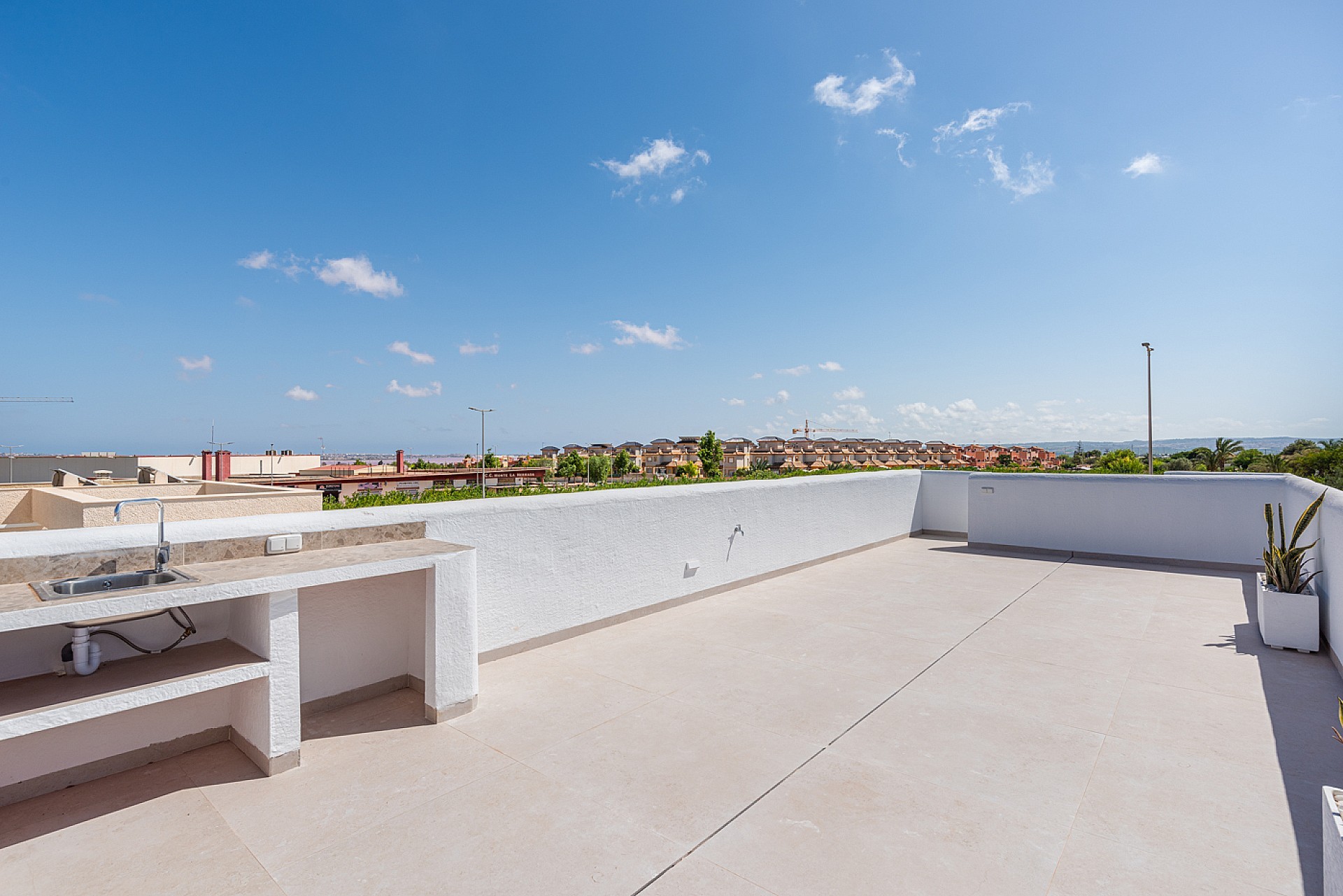 Resale - 3 Bedroom 2 Bathroom Villa in Benijófar -  - Alicante