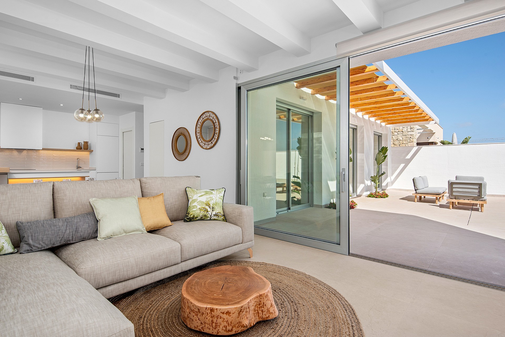 Resale - 3 Bedroom 2 Bathroom Villa in Benijófar -  - Alicante