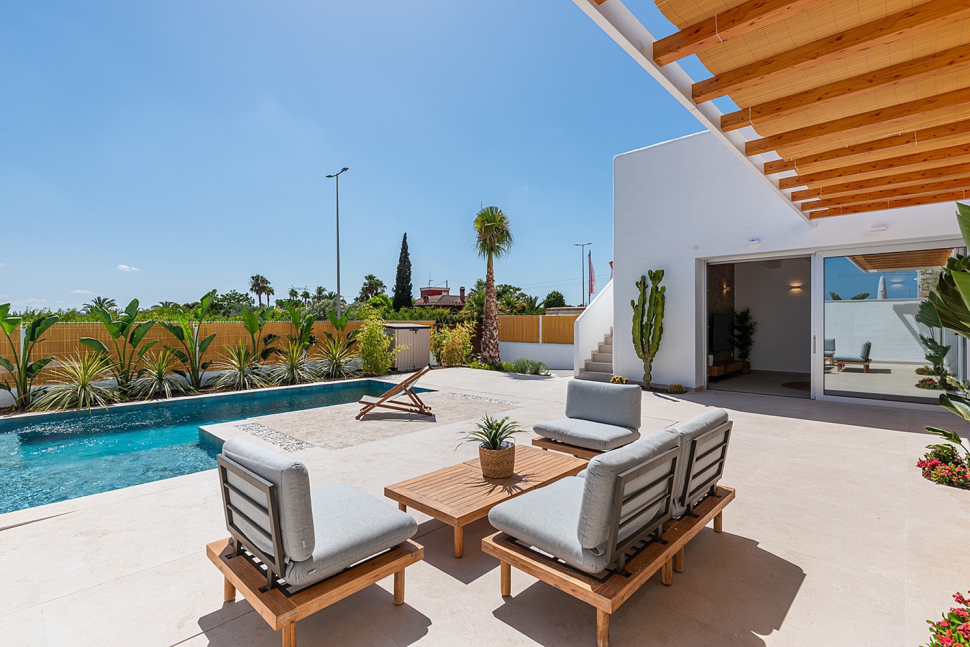 Resale - 3 Bedroom 2 Bathroom Villa in Benijófar -  - Alicante