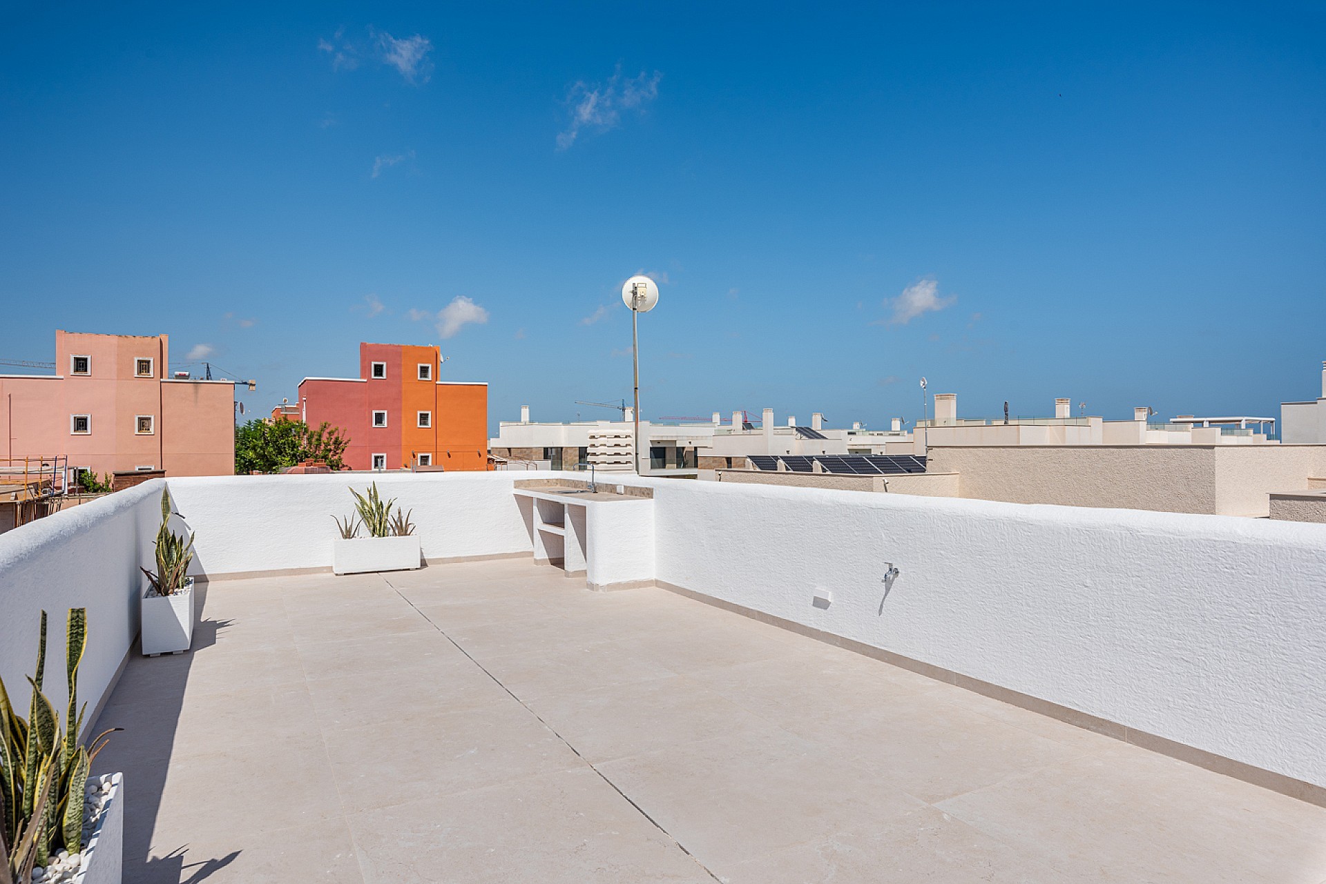 Resale - 3 Bedroom 2 Bathroom Villa in Benijófar -  - Alicante