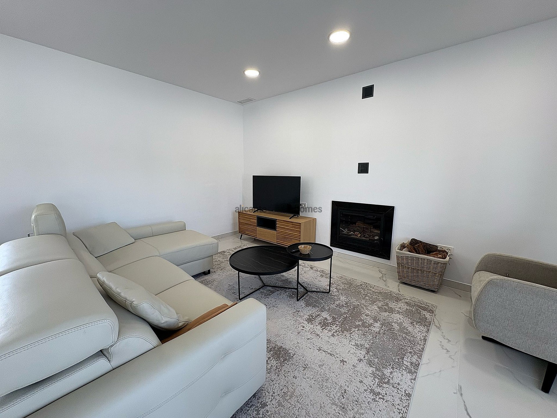 Resale - 4 Bedroom 3 Bathroom Villa in Pinoso - , Pinoso, Alicante, Spain - Alicante