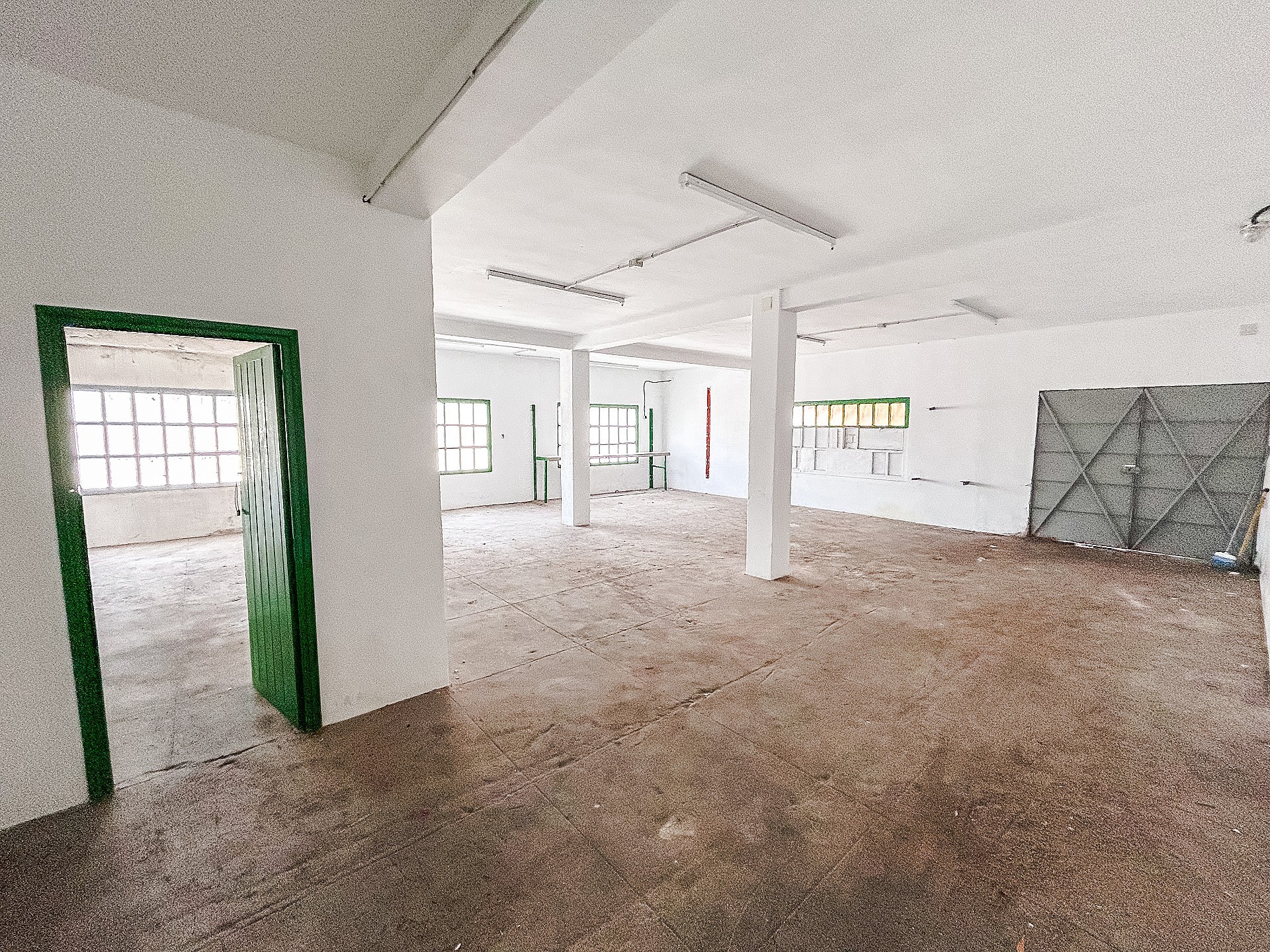 Resale - 6 Bedroom 2 Bathroom Restoration Project in Petrer -  - Alicante