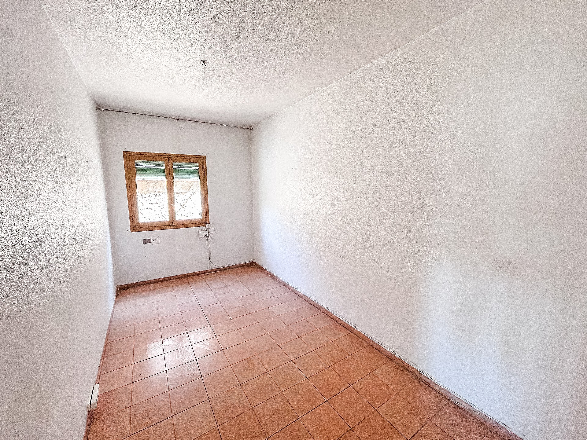 Resale - 6 Bedroom 2 Bathroom Restoration Project in Petrer -  - Alicante