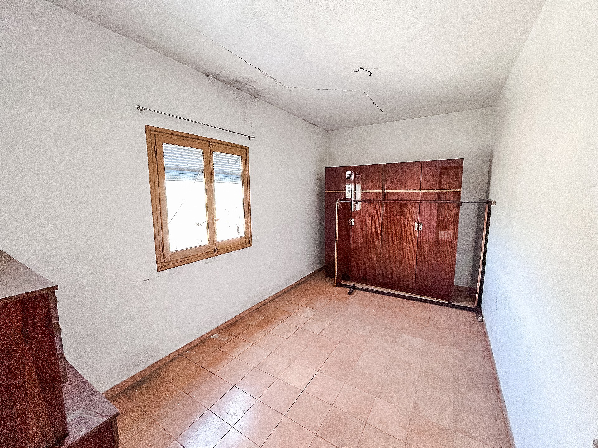 Resale - 6 Bedroom 2 Bathroom Restoration Project in Petrer -  - Alicante