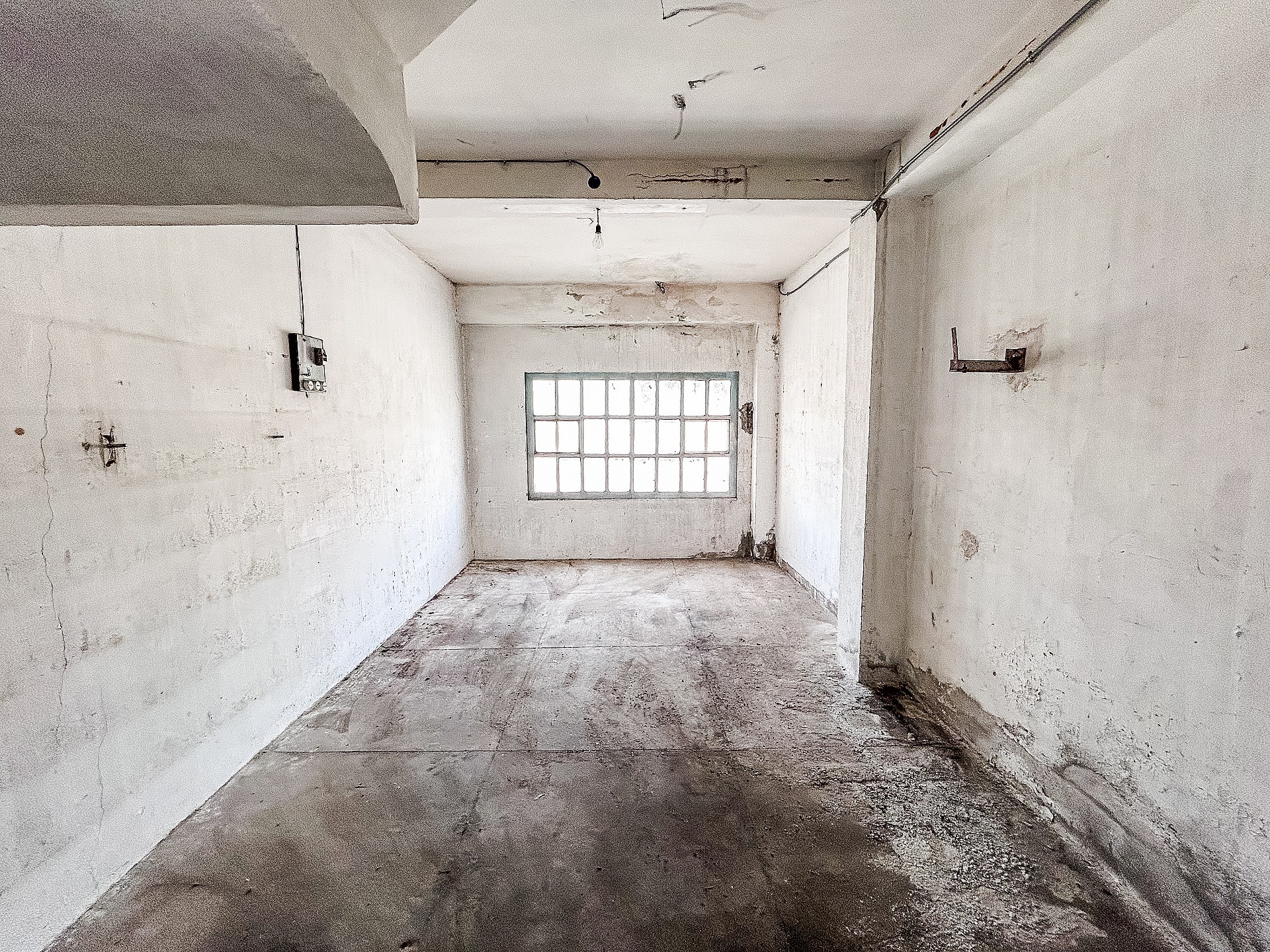 Resale - 6 Bedroom 2 Bathroom Restoration Project in Petrer -  - Alicante