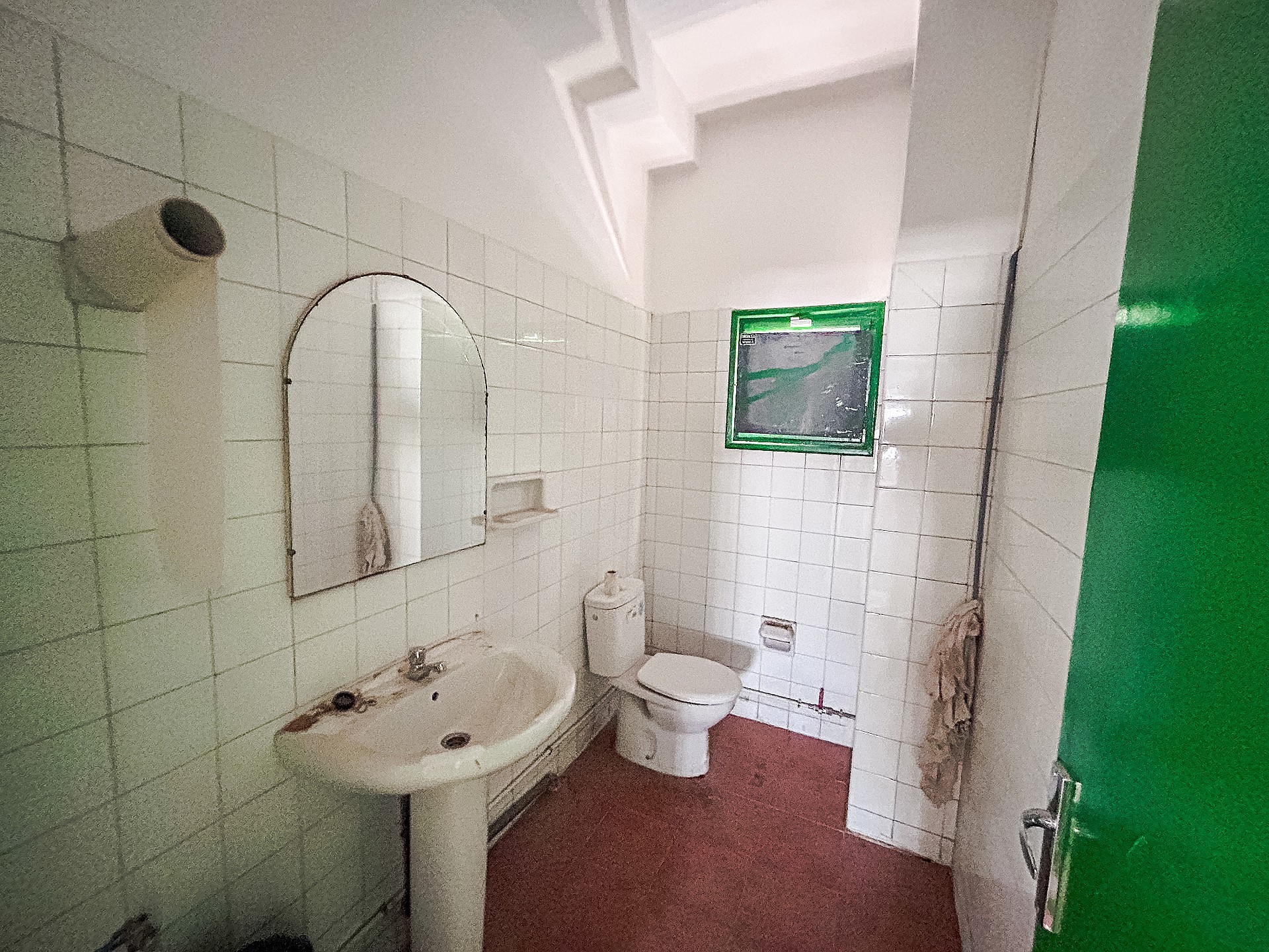 Resale - 6 Bedroom 2 Bathroom Restoration Project in Petrer -  - Alicante