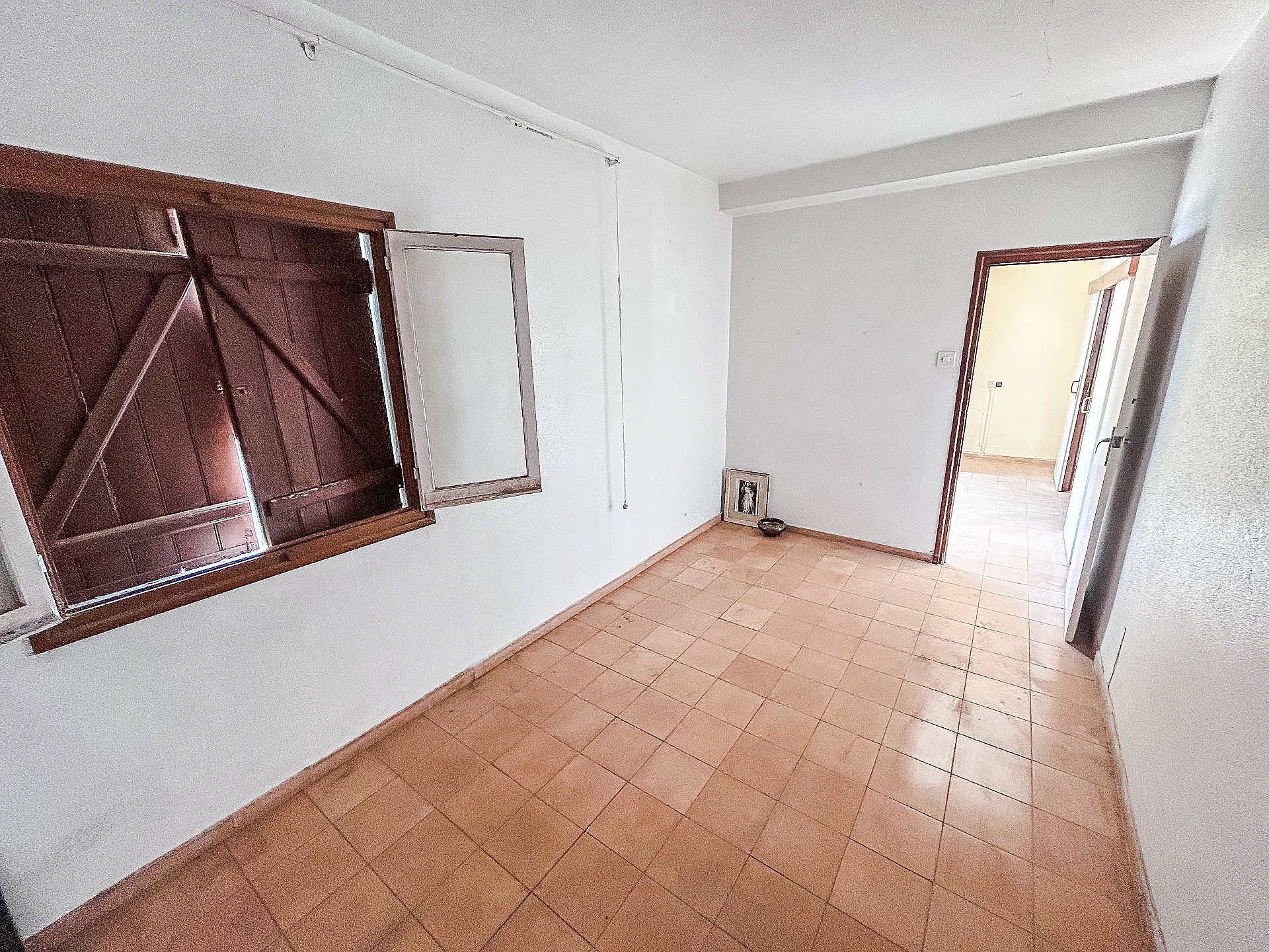 Resale - 6 Bedroom 2 Bathroom Restoration Project in Petrer -  - Alicante
