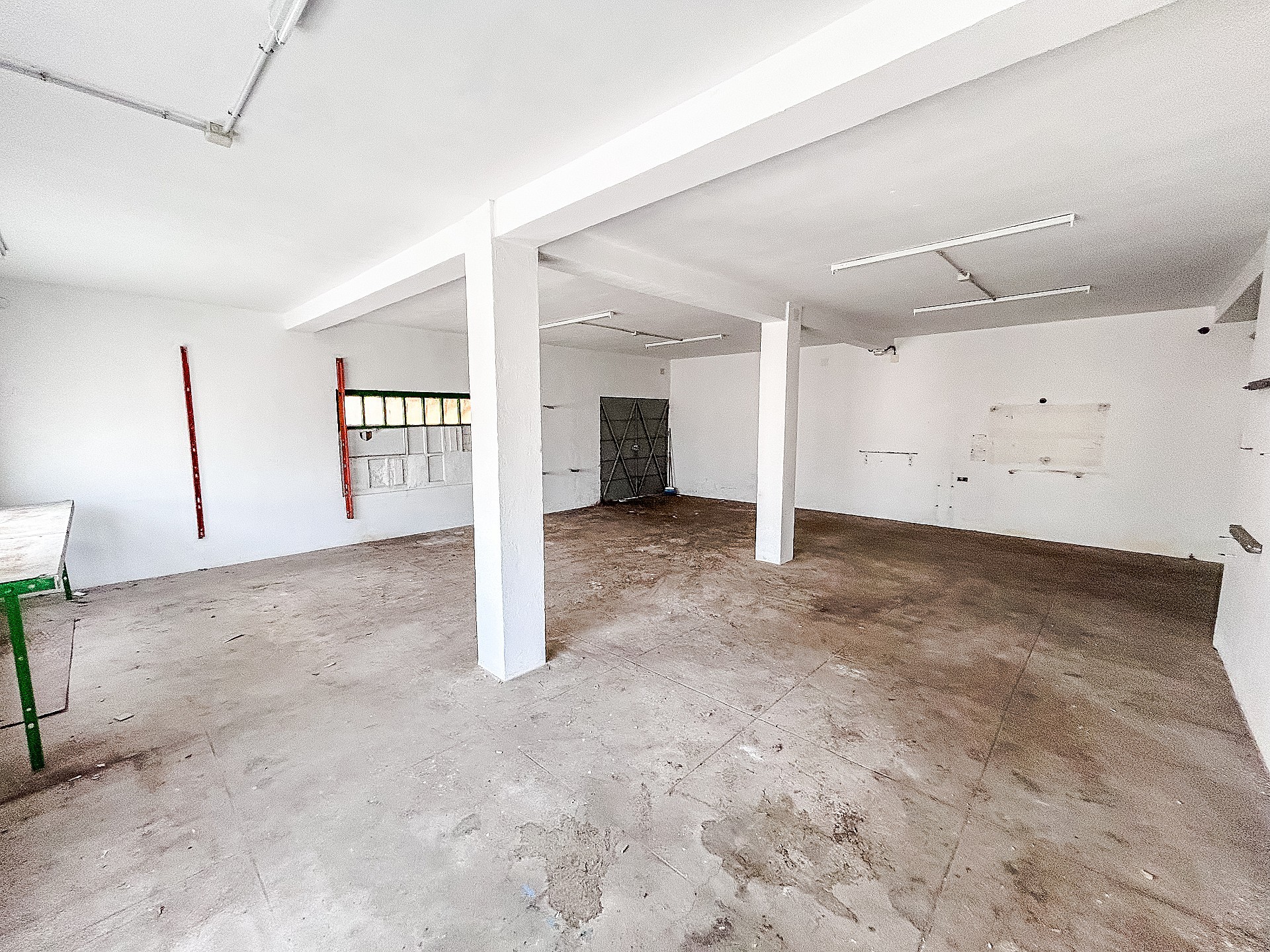 Resale - 6 Bedroom 2 Bathroom Restoration Project in Petrer -  - Alicante