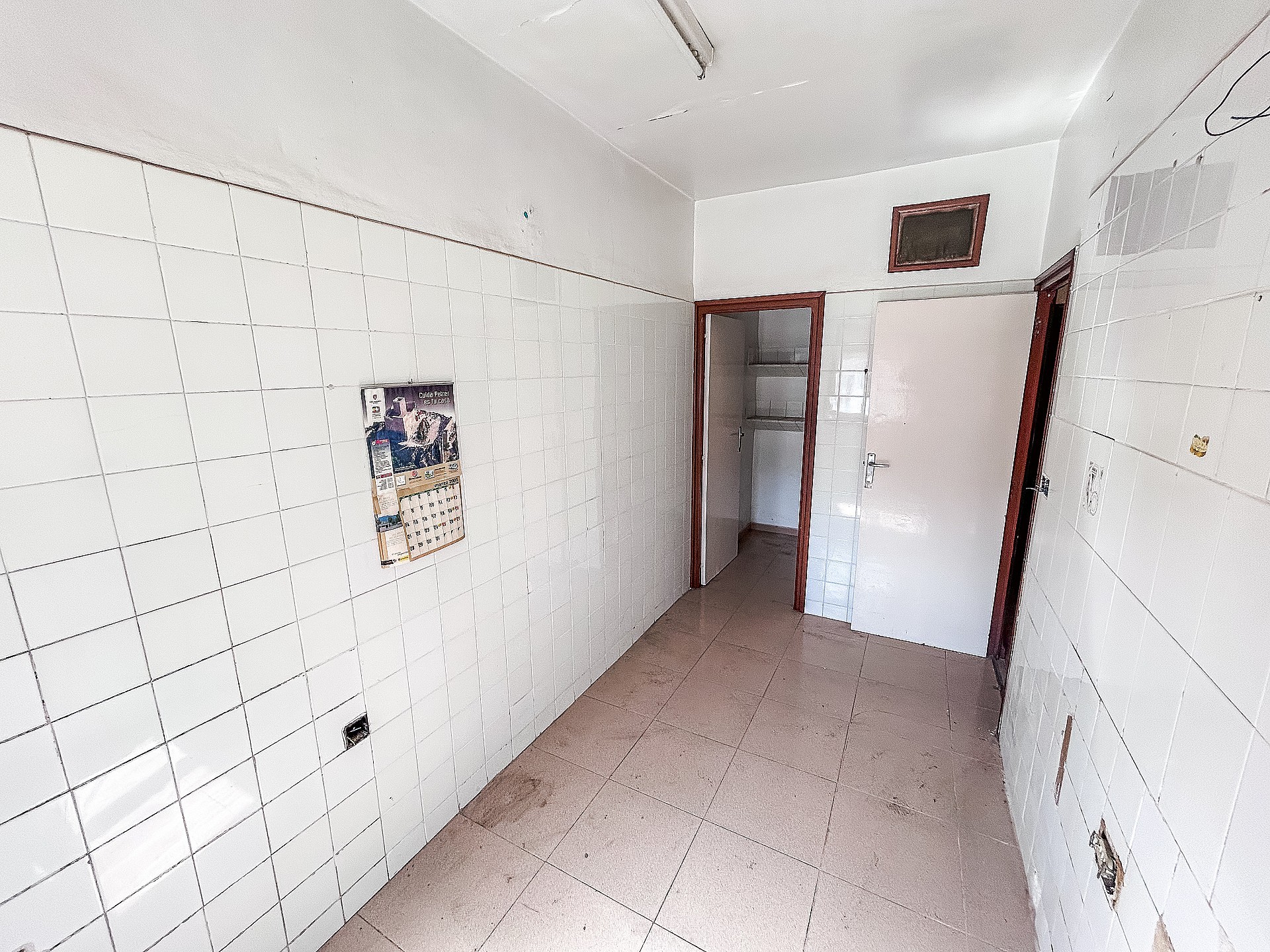 Resale - 6 Bedroom 2 Bathroom Restoration Project in Petrer -  - Alicante