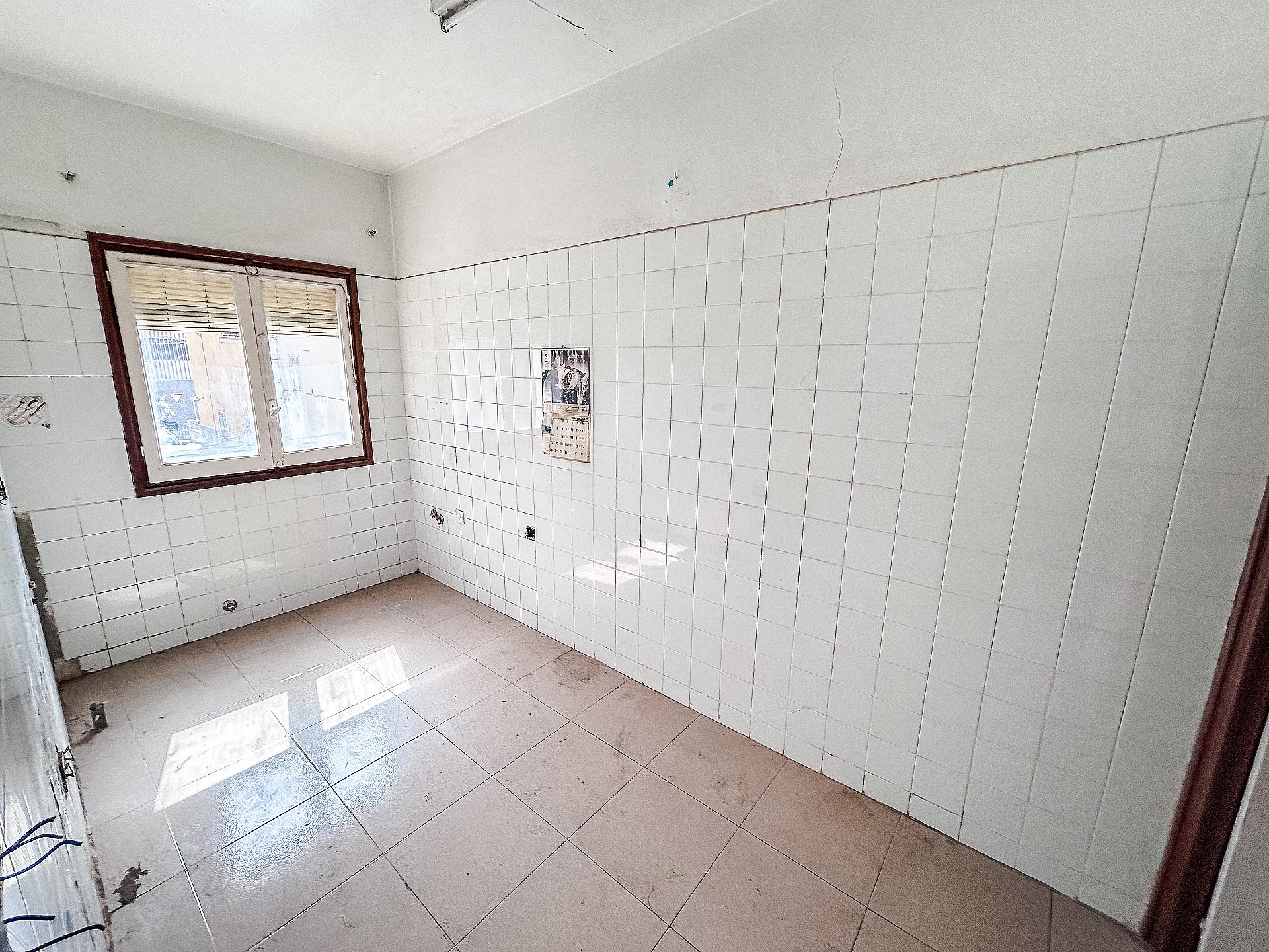 Resale - 6 Bedroom 2 Bathroom Restoration Project in Petrer -  - Alicante