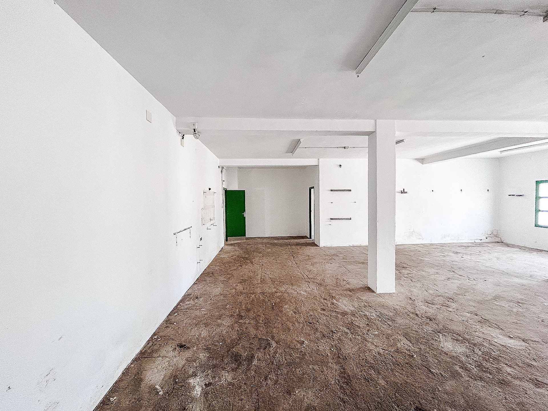 Resale - 6 Bedroom 2 Bathroom Restoration Project in Petrer -  - Alicante