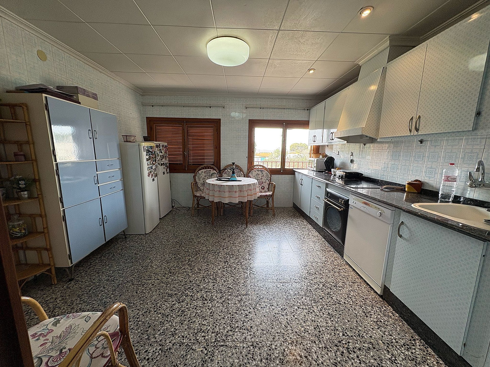 Resale - 4 Bedroom 1 Bathroom Country house in Petrer -  - Alicante