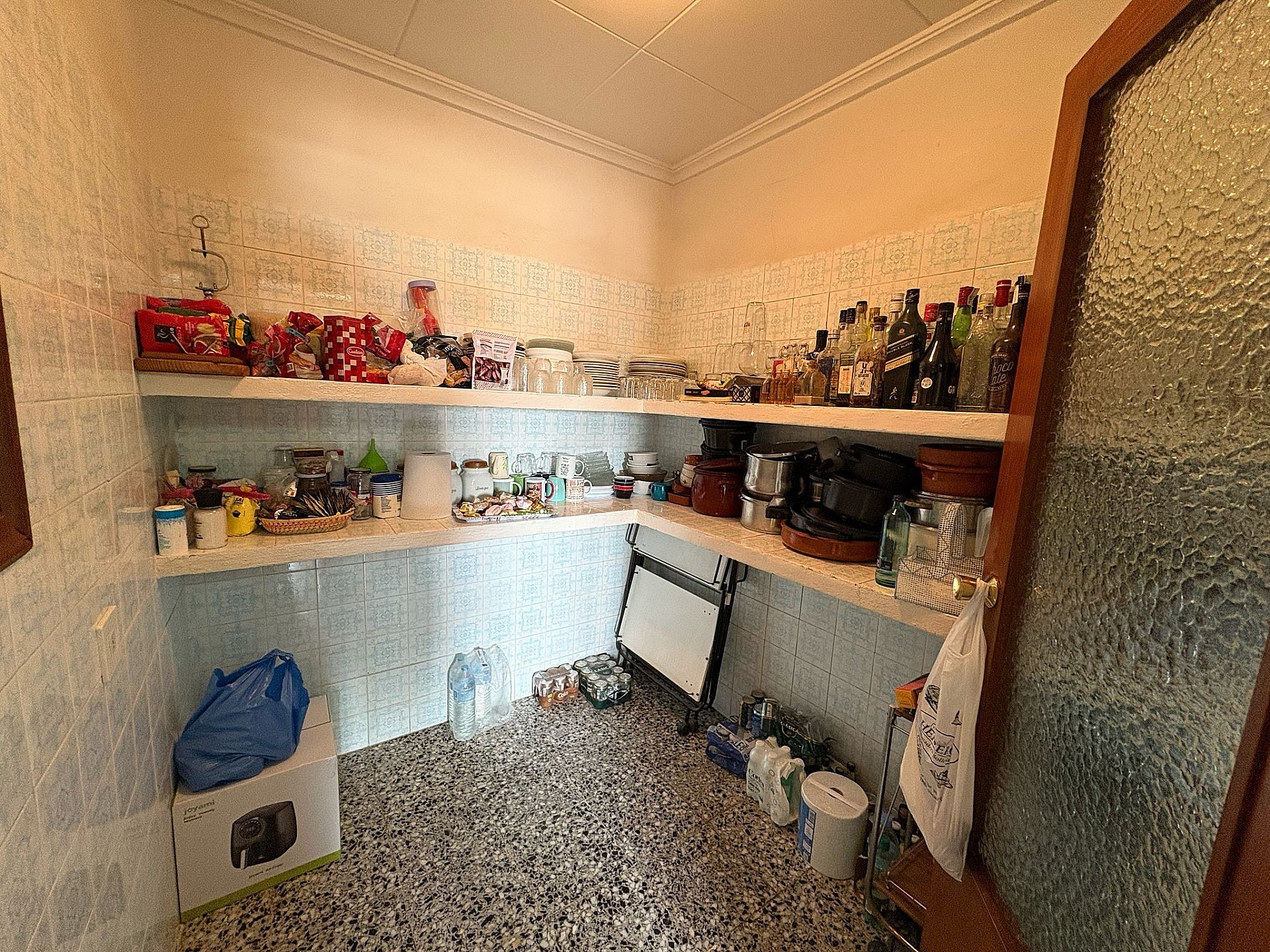 Resale - 4 Bedroom 1 Bathroom Country house in Petrer -  - Alicante