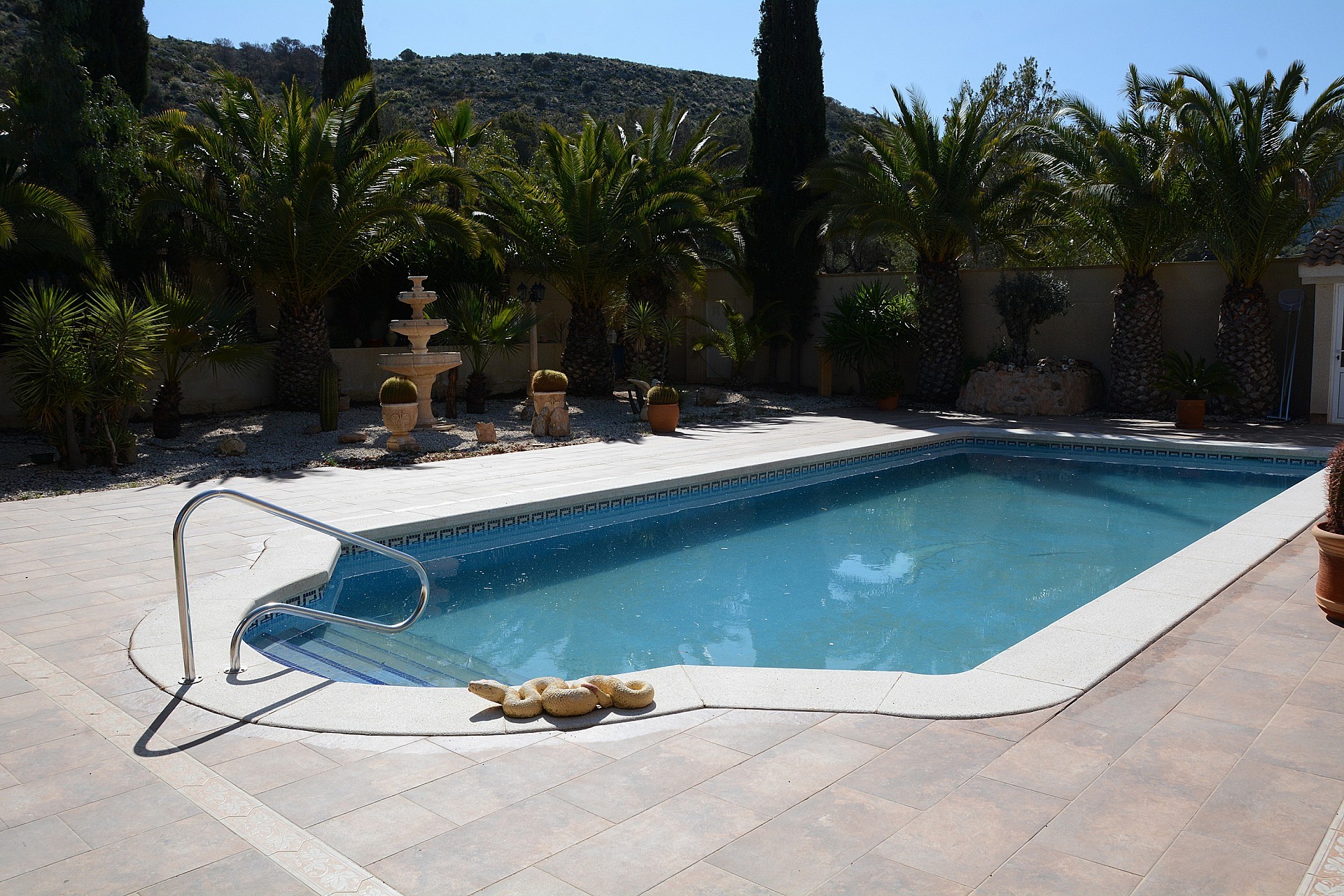 Sold - 3 Bedroom 3 Bathroom Villa in Hondon de las Nieves -  - Alicante