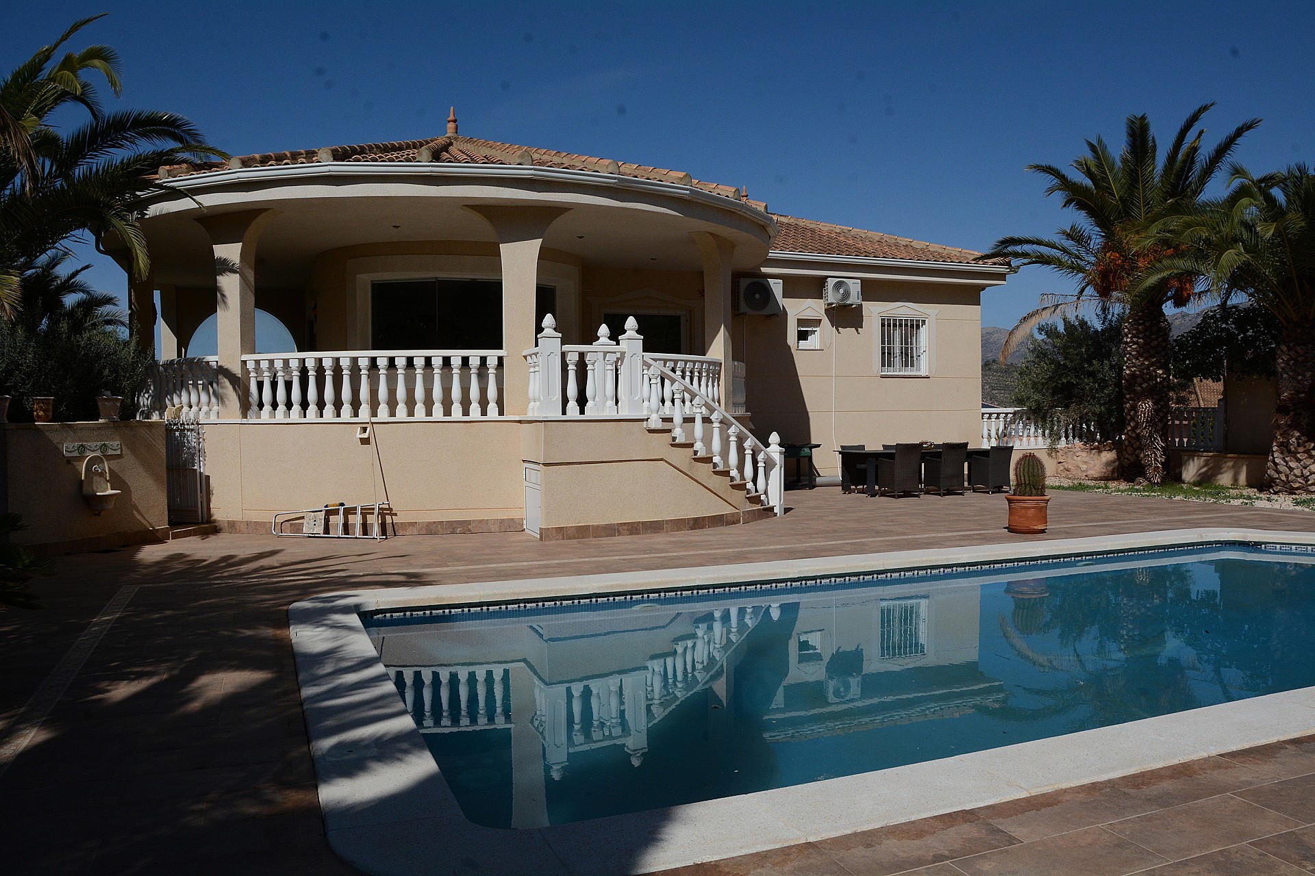 Sold - 3 Bedroom 3 Bathroom Villa in Hondon de las Nieves -  - Alicante