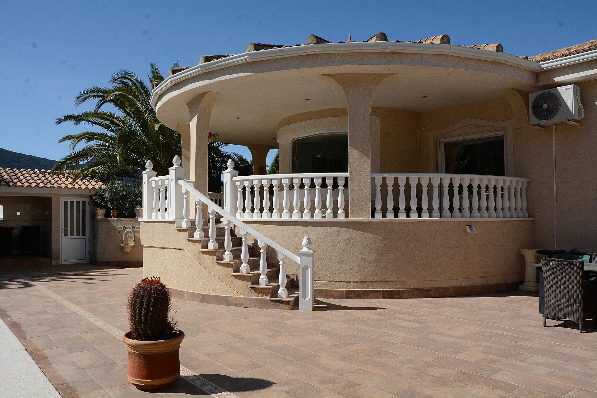 Sold - 3 Bedroom 3 Bathroom Villa in Hondon de las Nieves -  - Alicante
