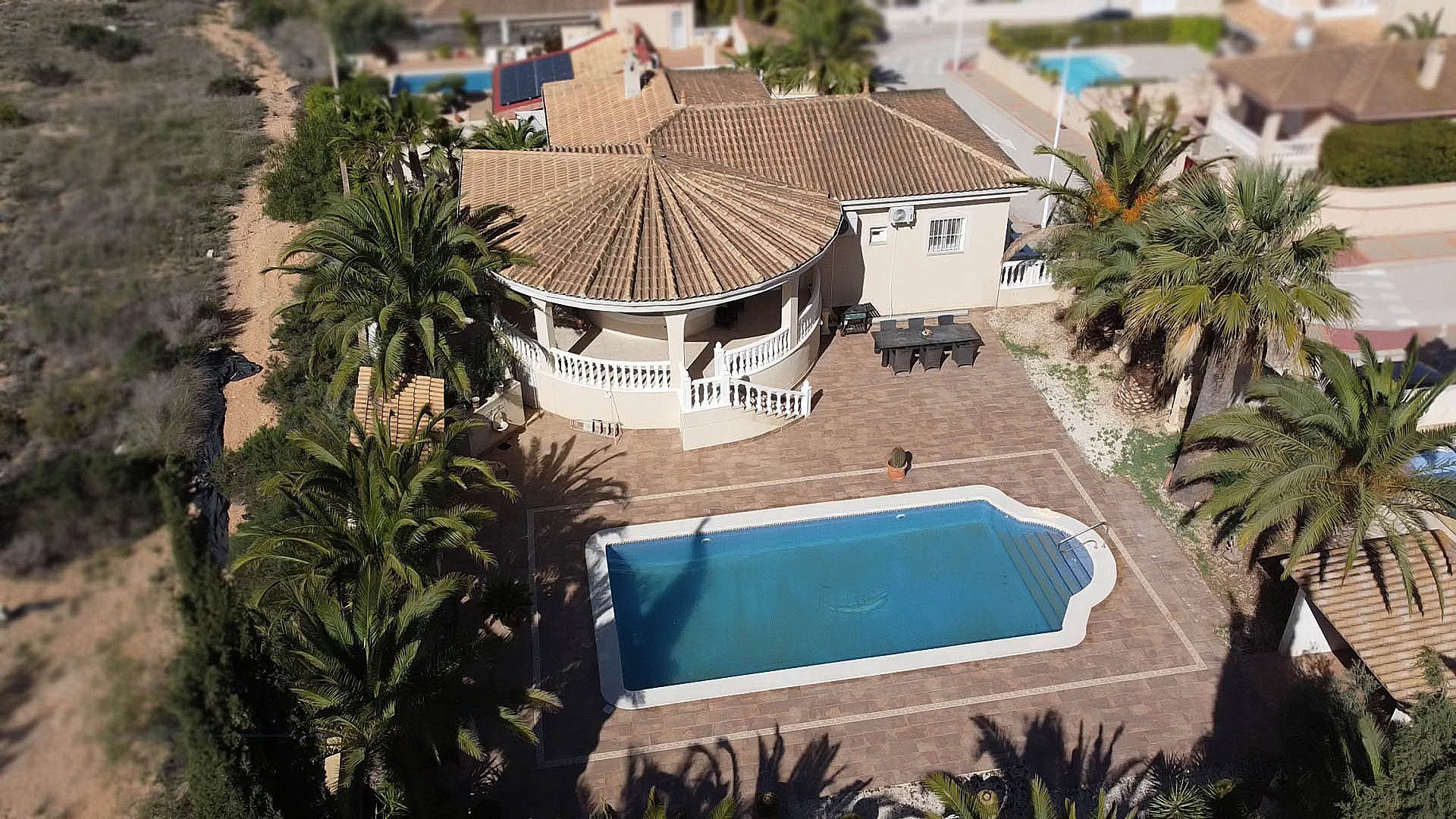 Sold - 3 Bedroom 3 Bathroom Villa in Hondon de las Nieves -  - Alicante