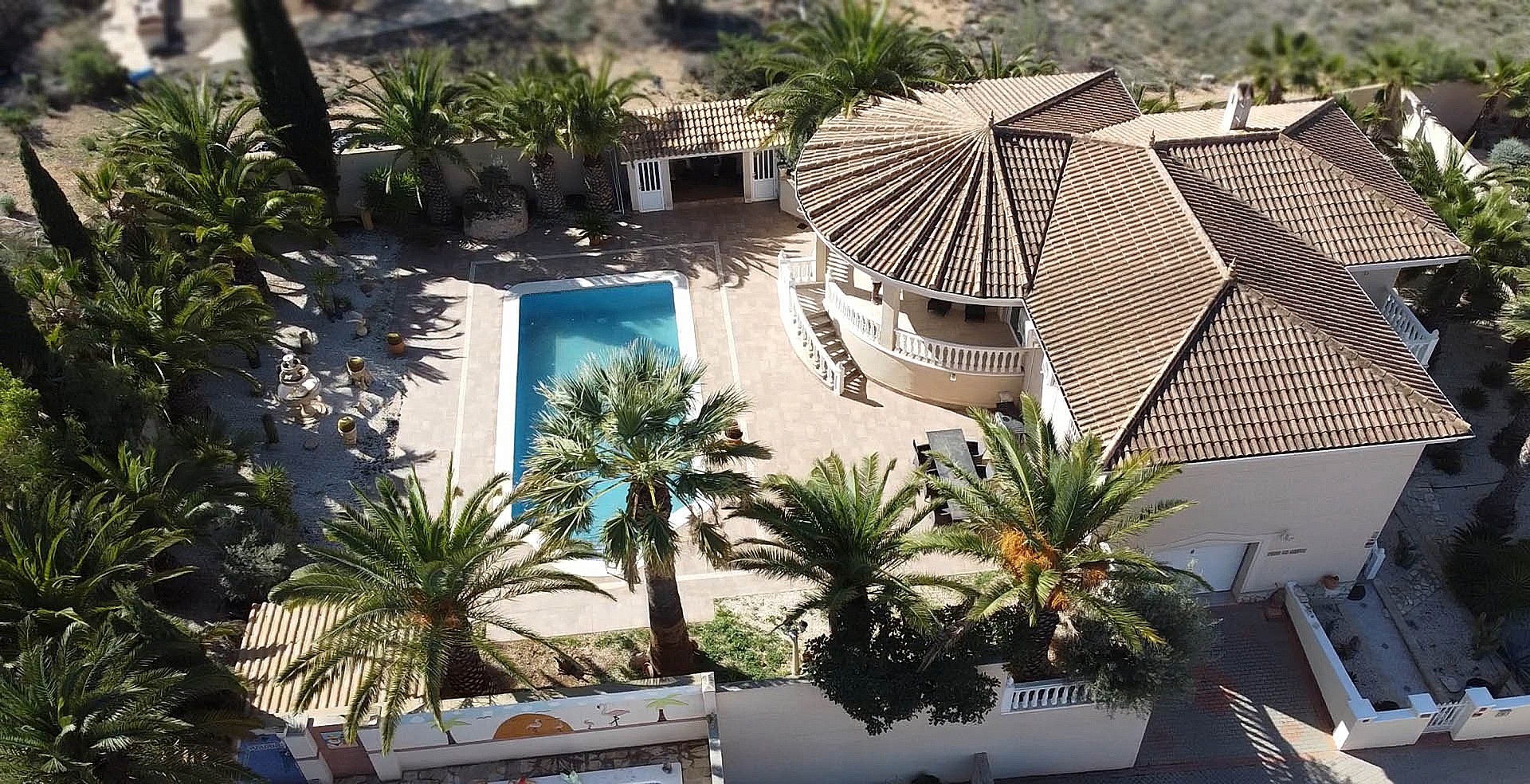 Sold - 3 Bedroom 3 Bathroom Villa in Hondon de las Nieves -  - Alicante