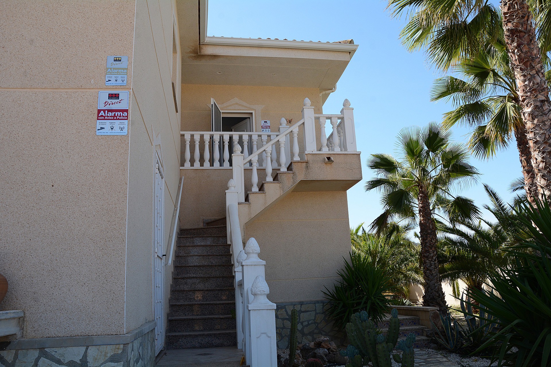 Sold - 3 Bedroom 3 Bathroom Villa in Hondon de las Nieves -  - Alicante