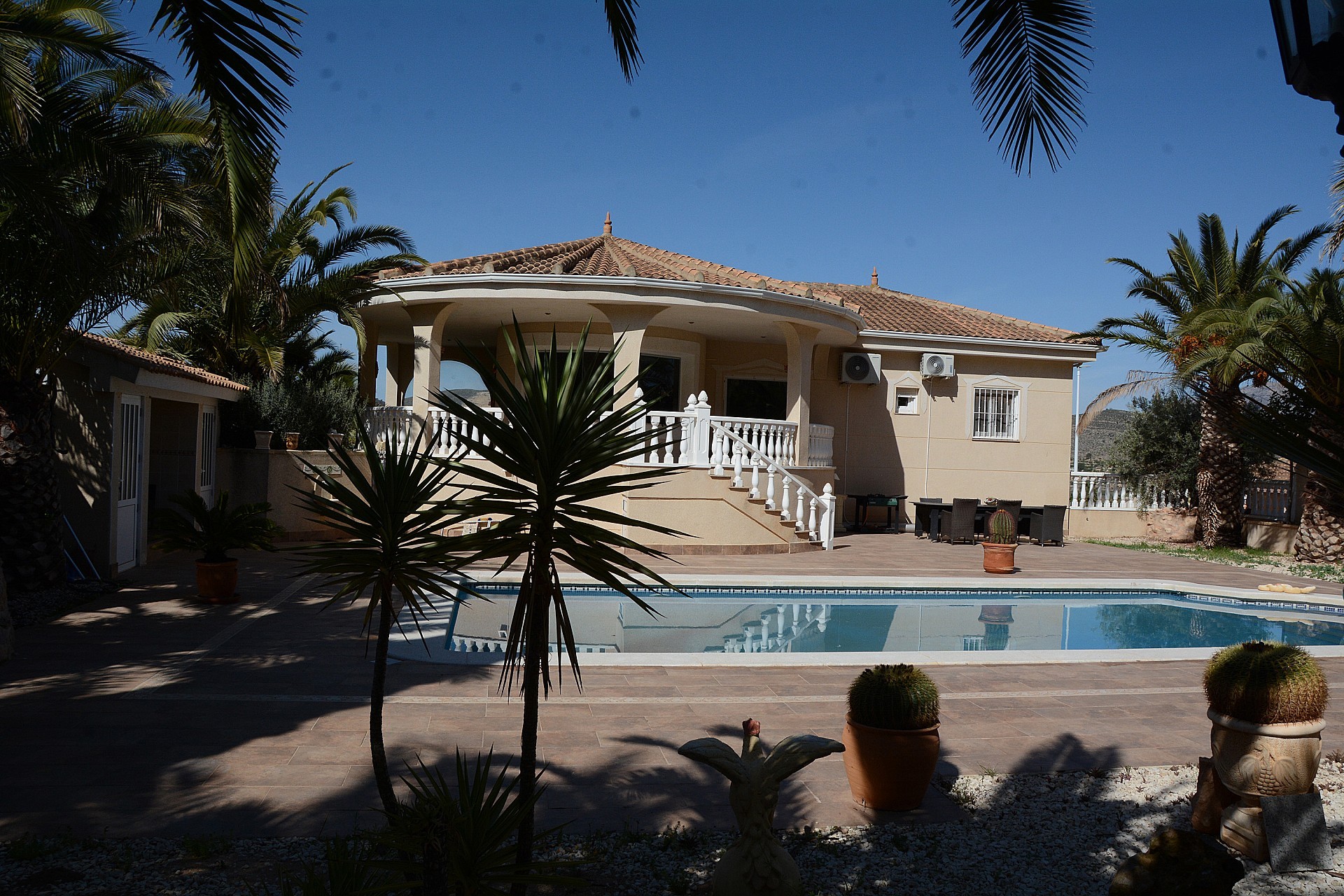 Sold - 3 Bedroom 3 Bathroom Villa in Hondon de las Nieves -  - Alicante