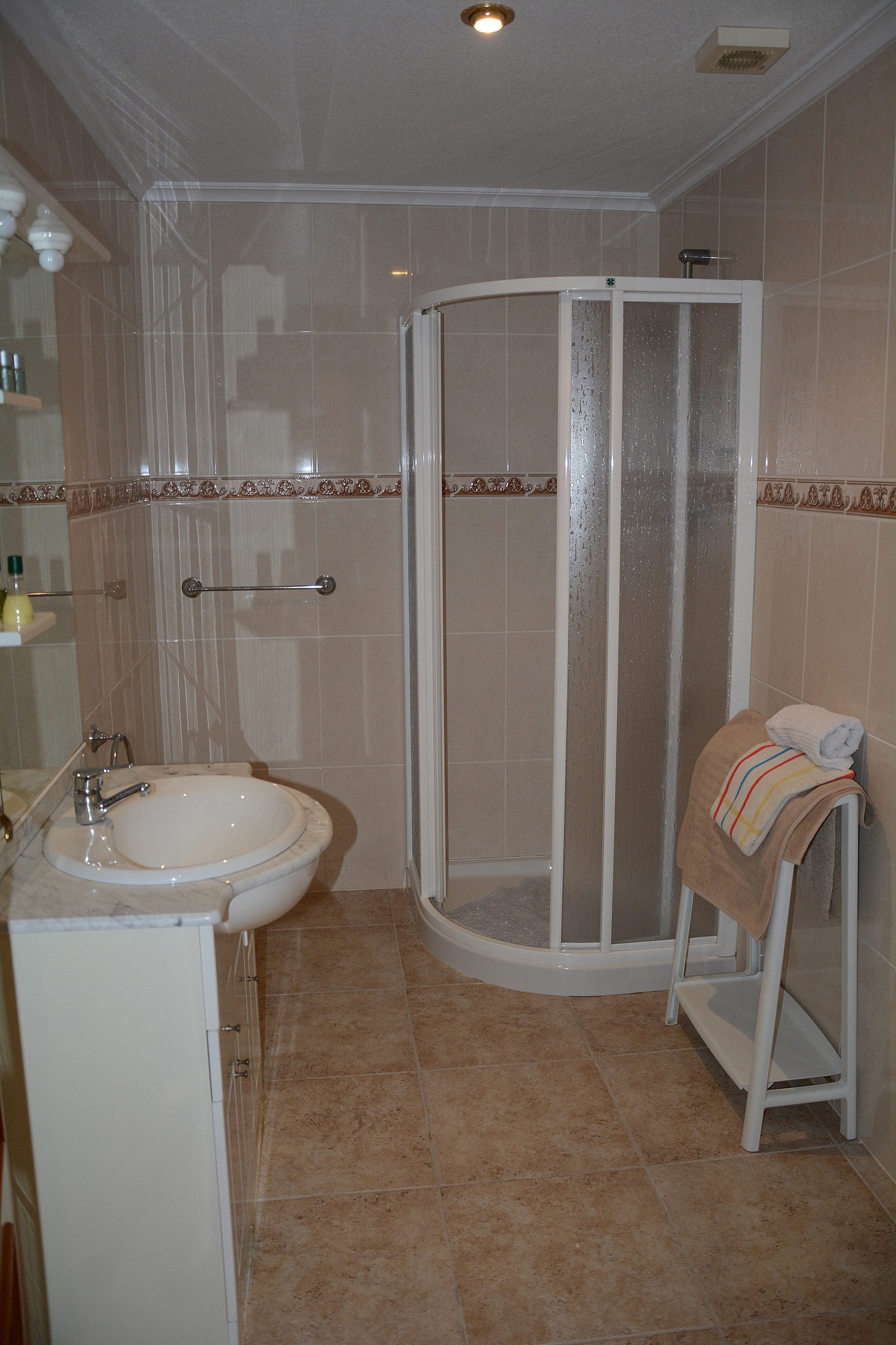 Sold - 3 Bedroom 3 Bathroom Villa in Hondon de las Nieves -  - Alicante