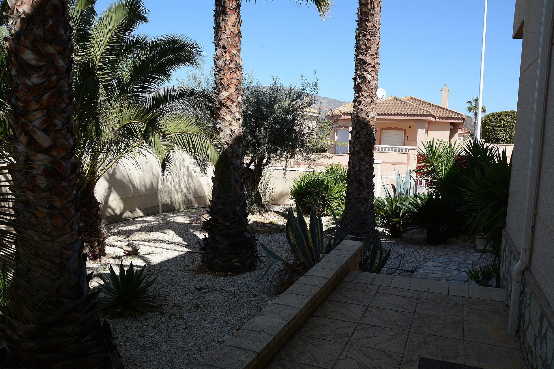 Sold - 3 Bedroom 3 Bathroom Villa in Hondon de las Nieves -  - Alicante