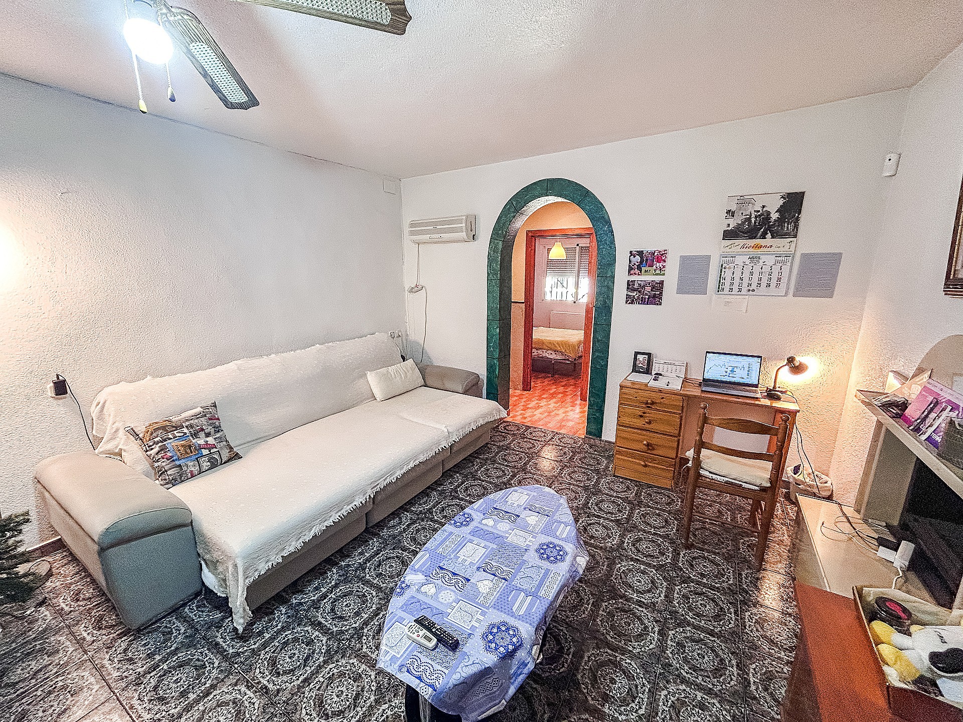 Resale - 4 Bedroom 1 Bathroom Country house in Monforte del Cid -  - Alicante