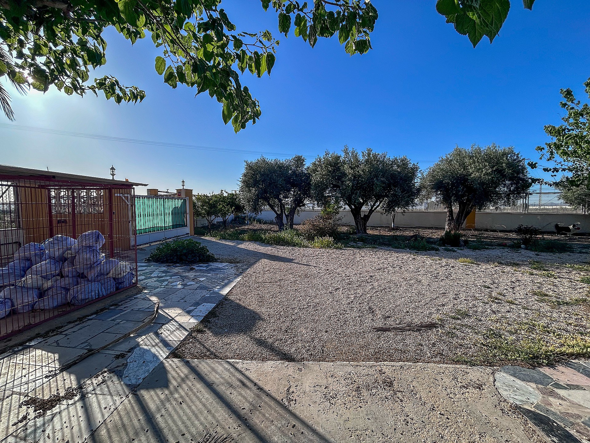 Resale - 4 Bedroom 1 Bathroom Country house in Monforte del Cid -  - Alicante