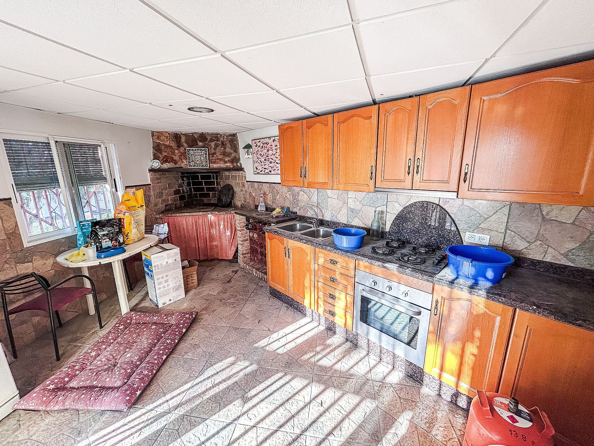 Resale - 4 Bedroom 1 Bathroom Country house in Monforte del Cid -  - Alicante