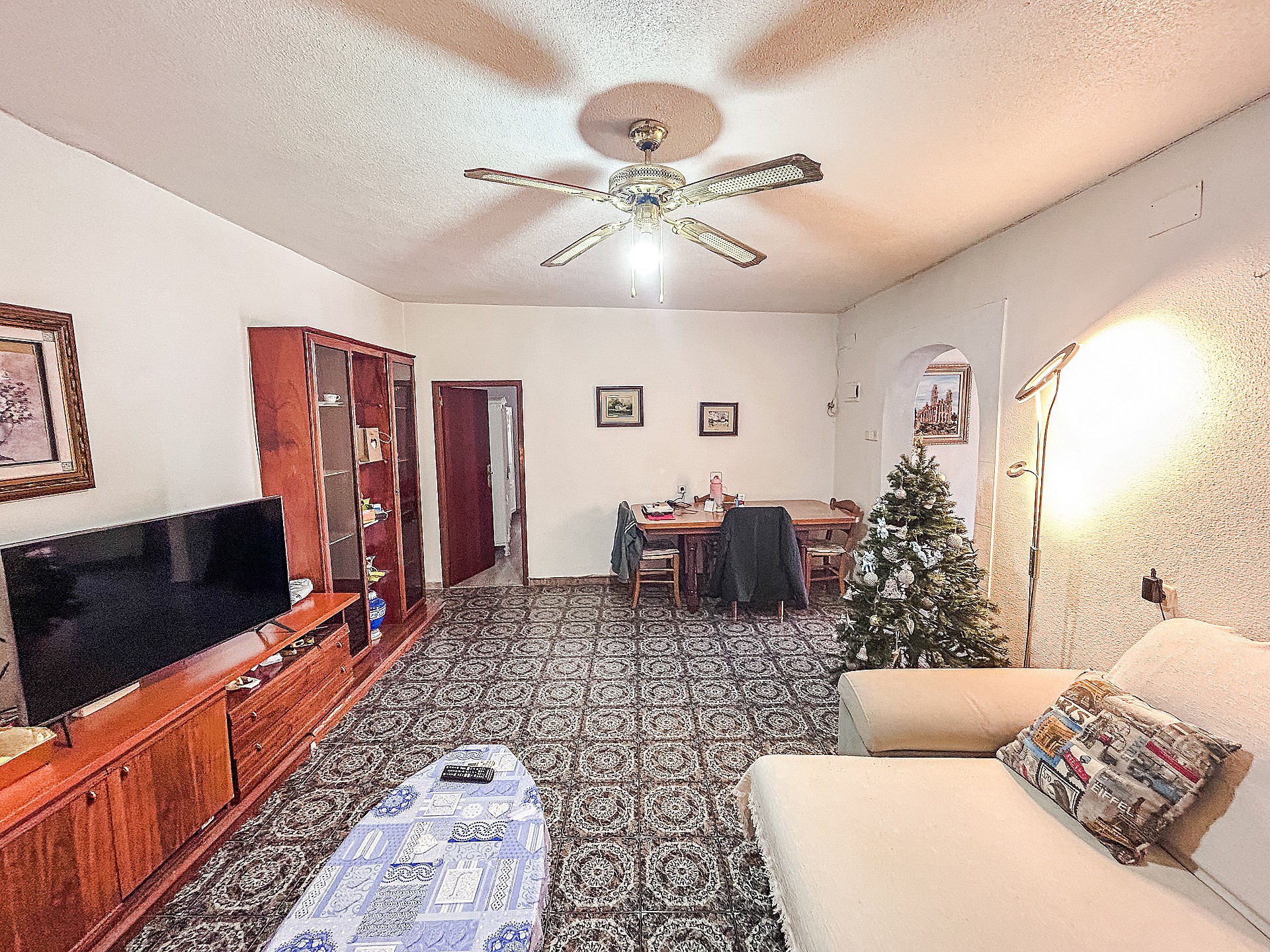 Resale - 4 Bedroom 1 Bathroom Country house in Monforte del Cid -  - Alicante