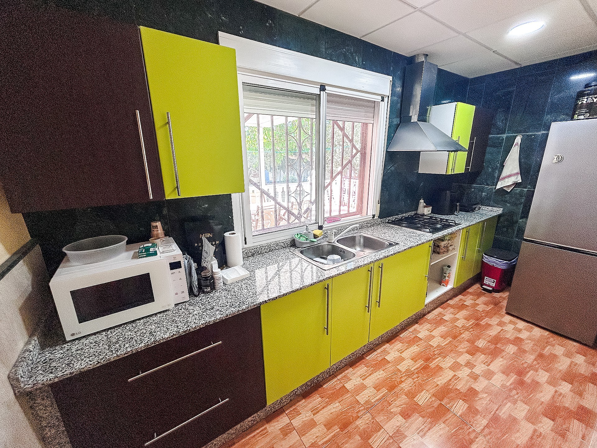 Resale - 4 Bedroom 1 Bathroom Country house in Monforte del Cid -  - Alicante