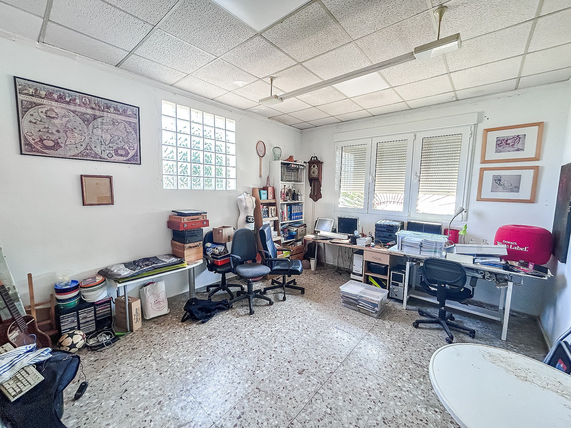 Resale - 4 Bedroom 2 Bathroom Country house in Sax -  - Alicante