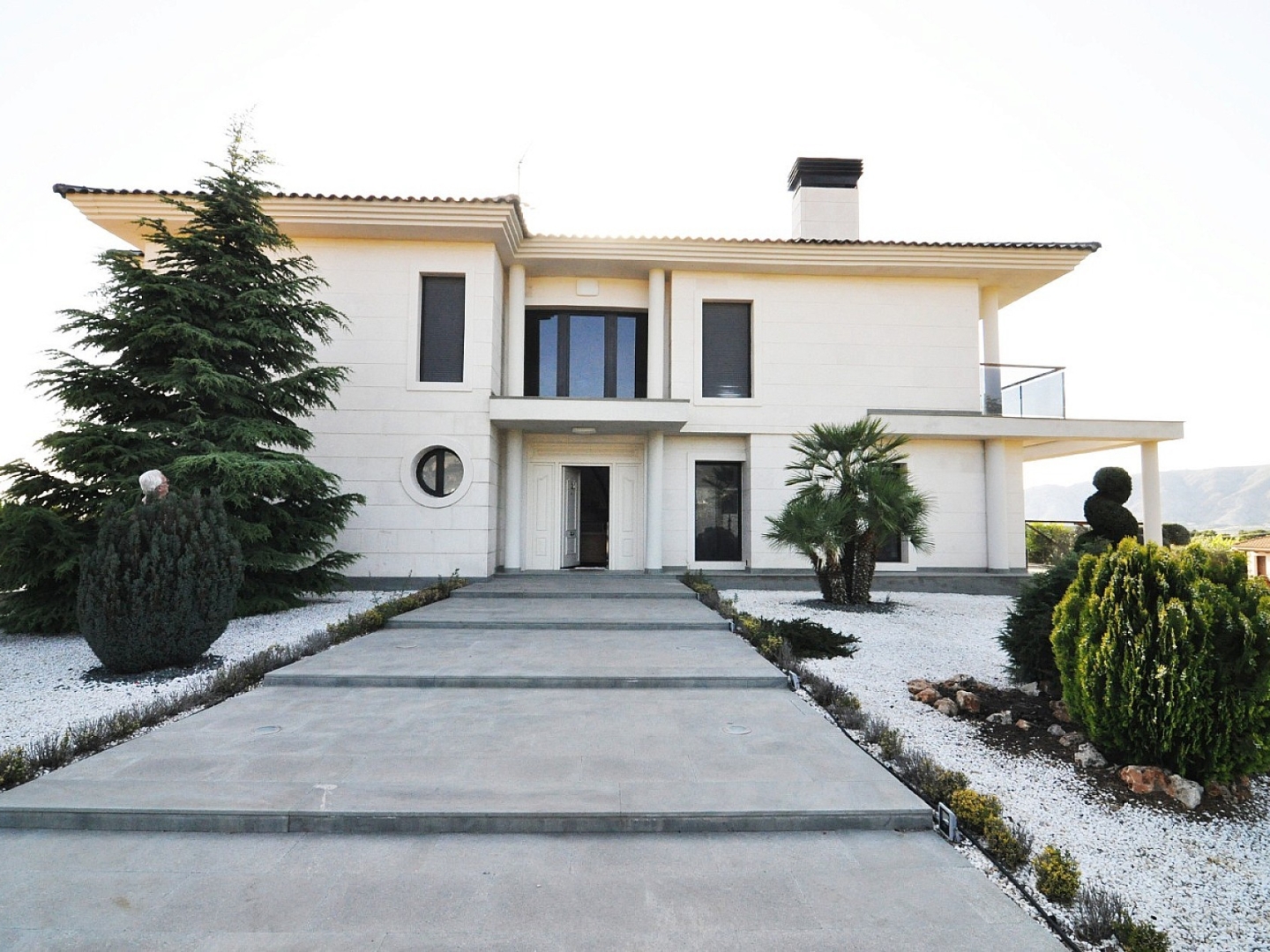 4 Bedroom 2 Bathroom Villa in Villena