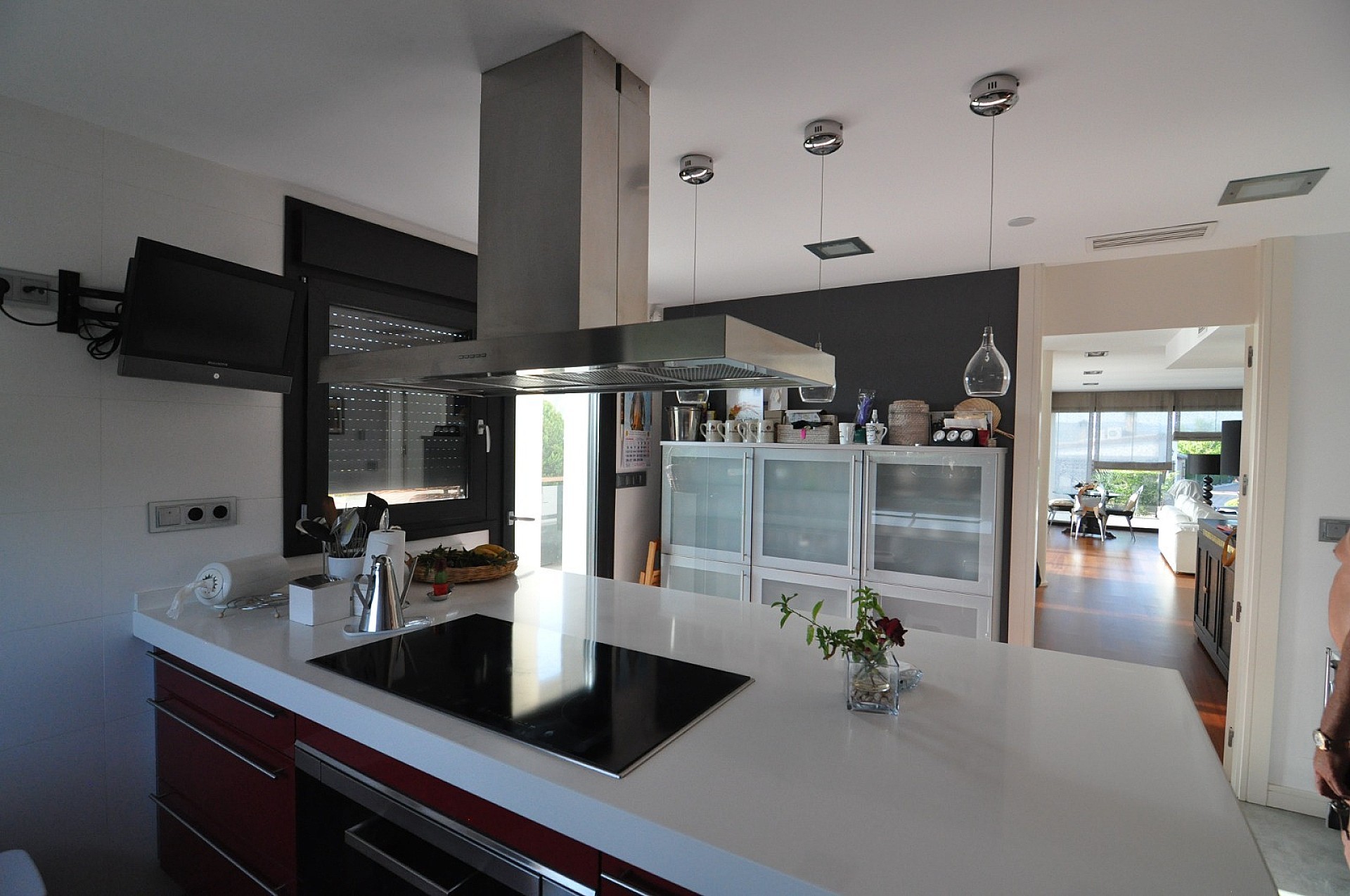 Resale - 4 Bedroom 2 Bathroom Villa in Villena -  - Alicante