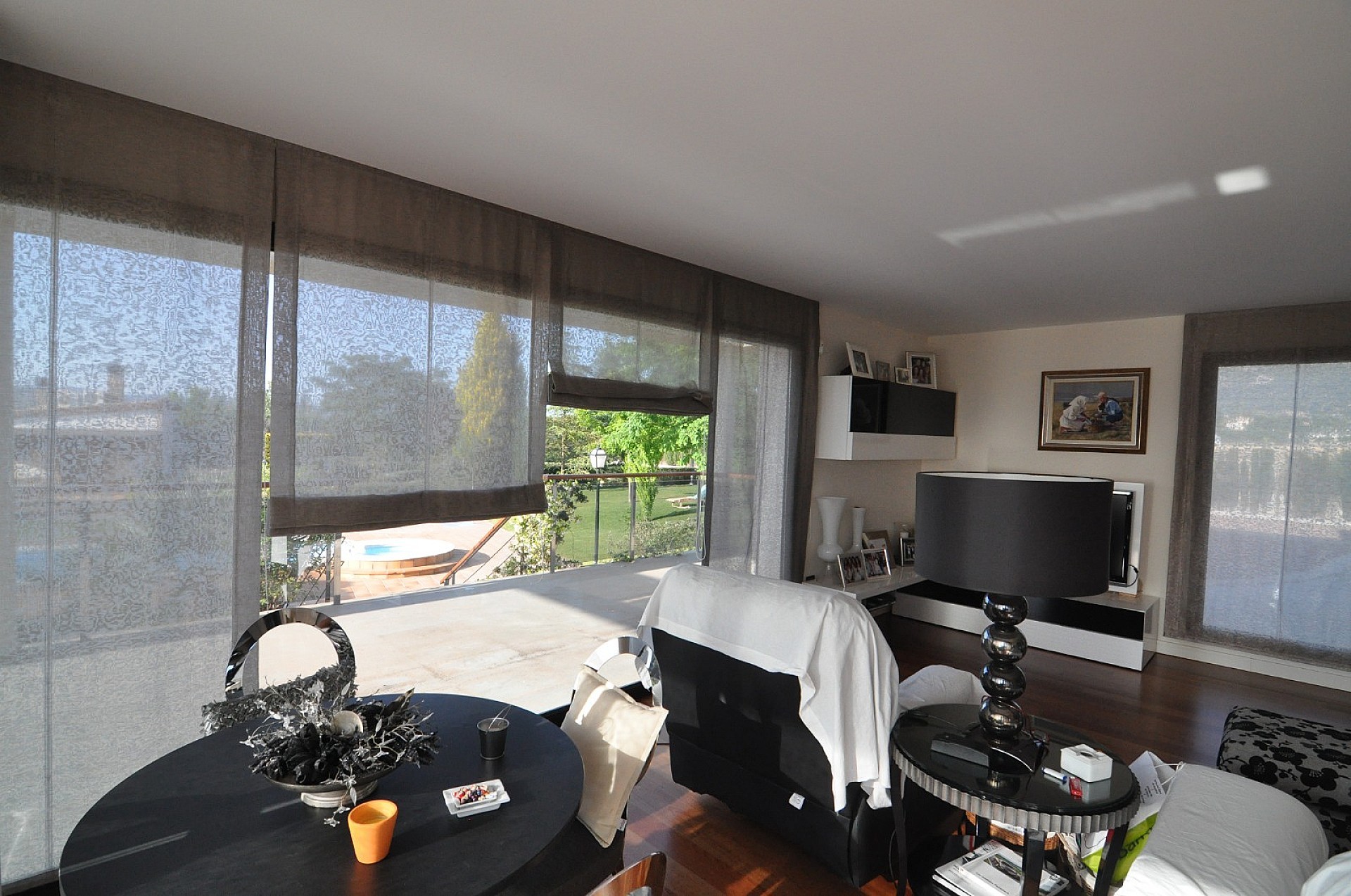 Resale - 4 Bedroom 2 Bathroom Villa in Villena -  - Alicante