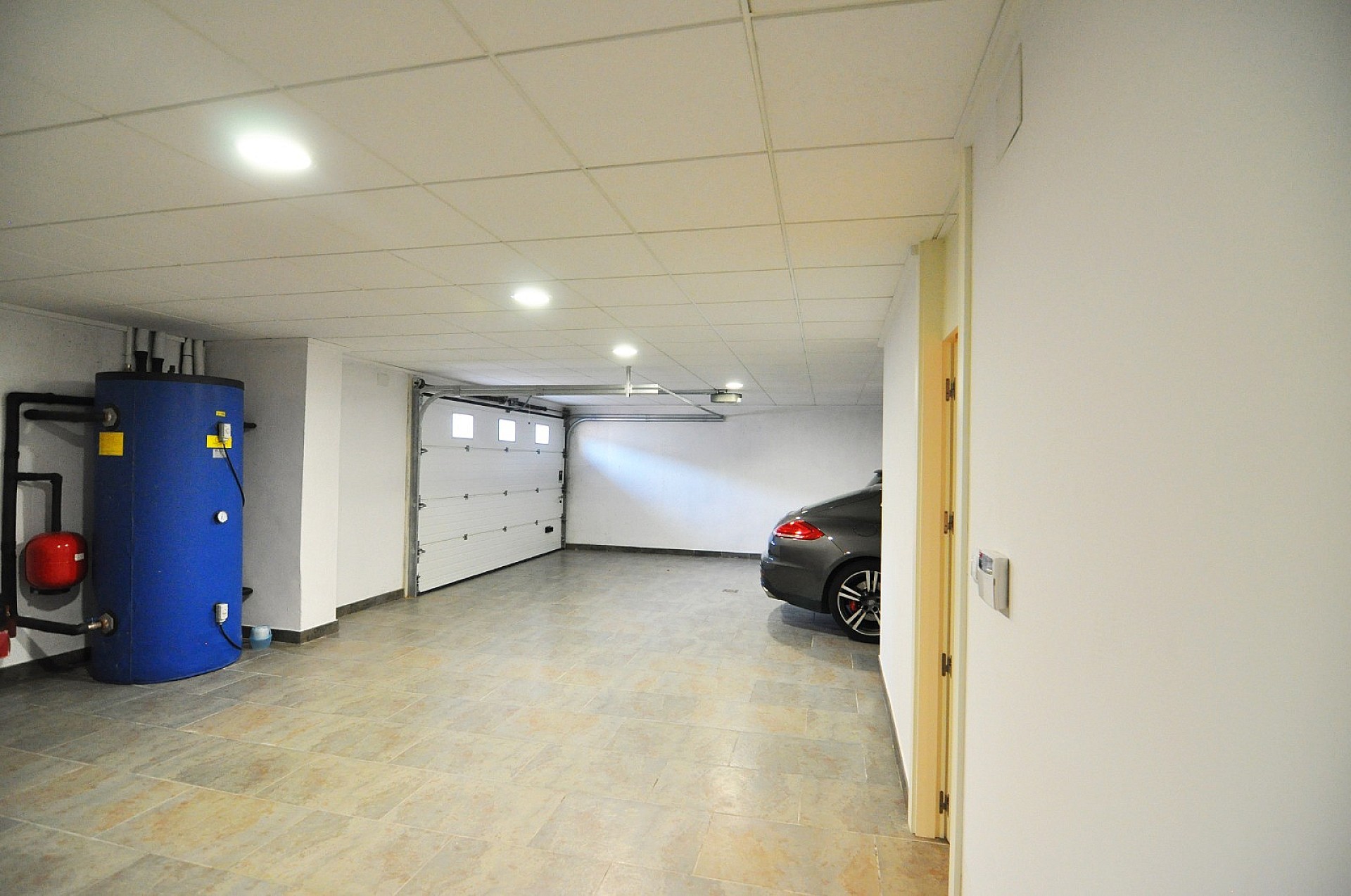 Resale - 4 Bedroom 2 Bathroom Villa in Villena -  - Alicante